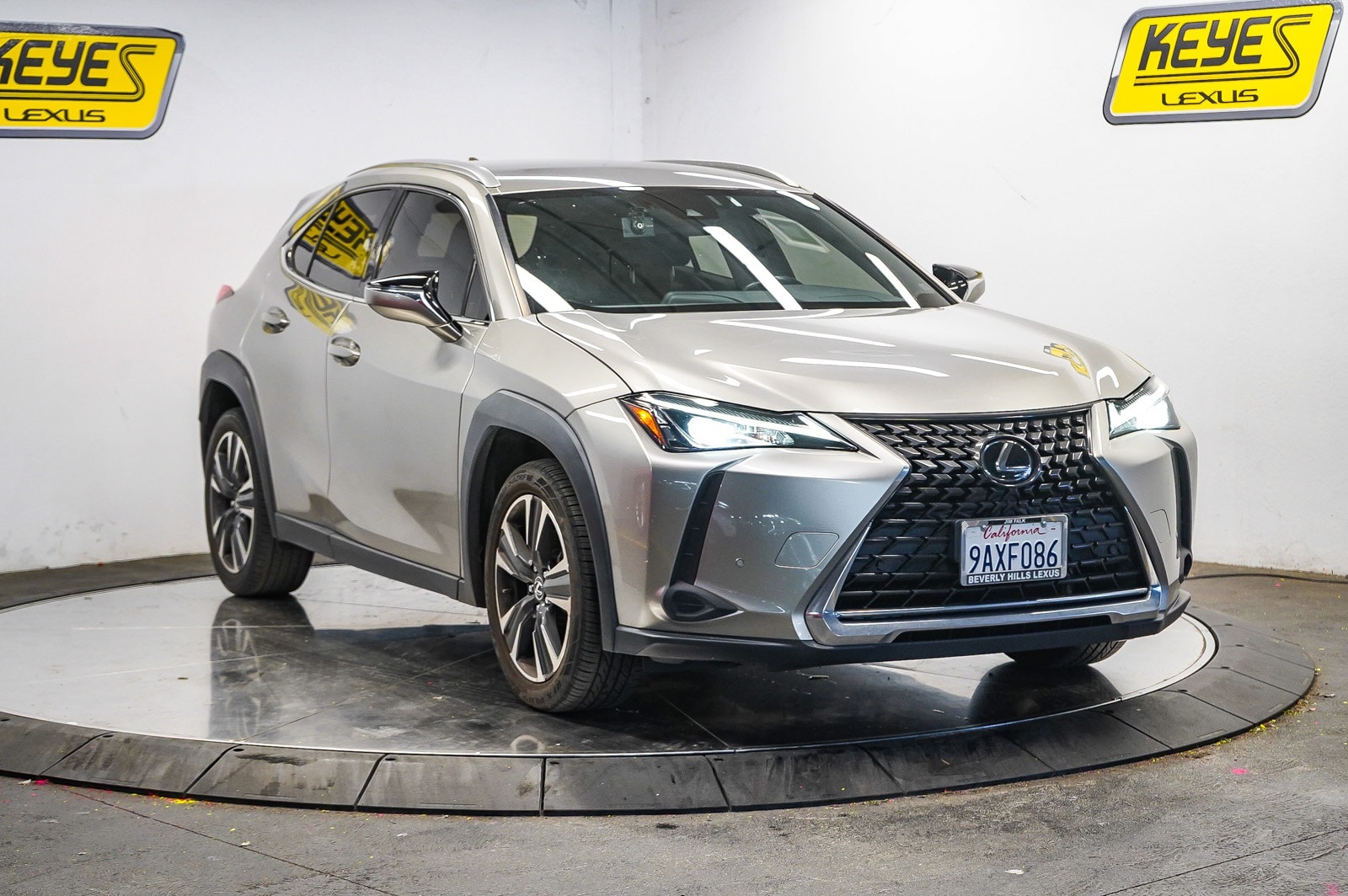 Thumbnail: 2022 Lexus UX - 5