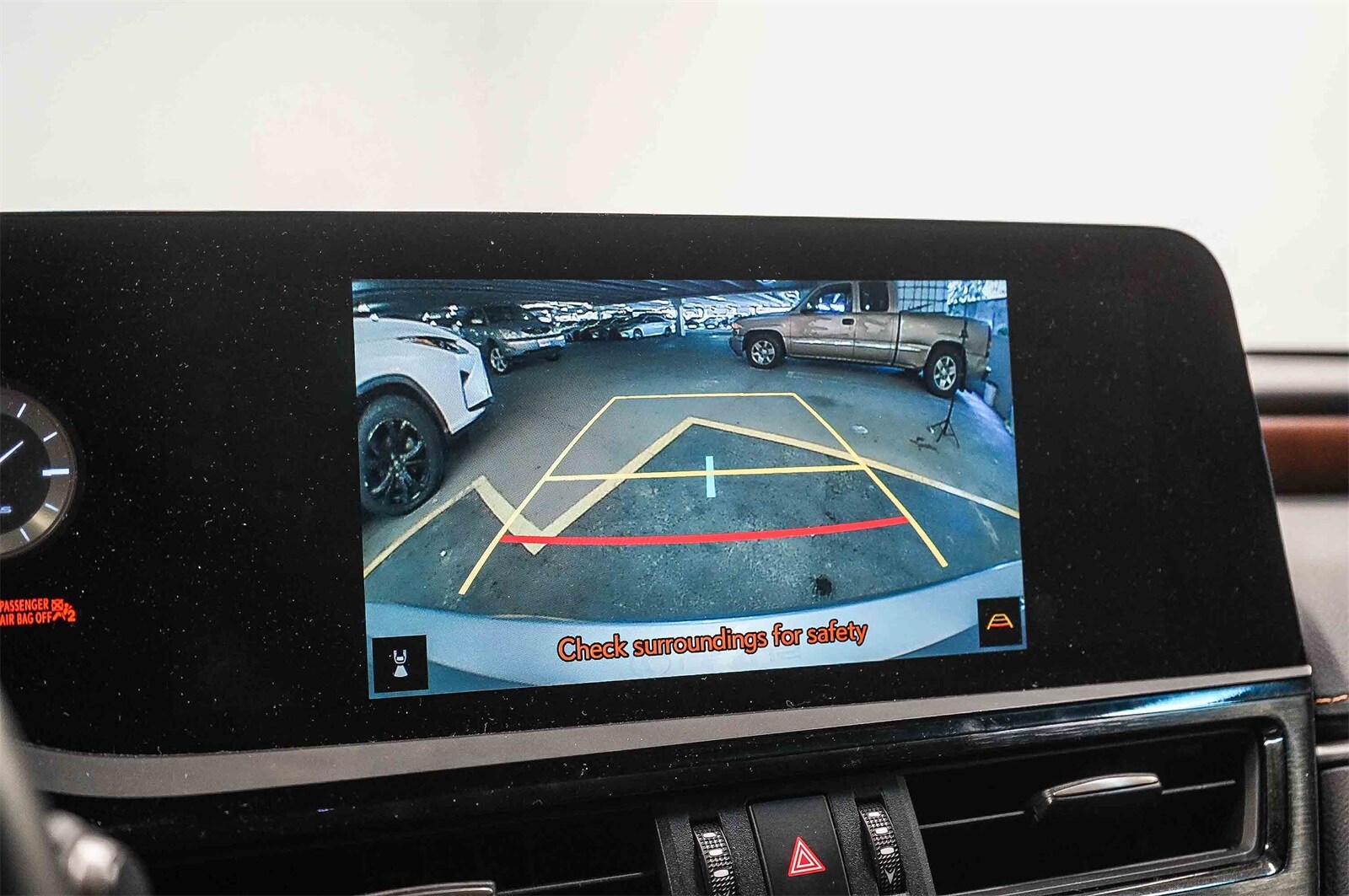 Thumbnail: 2023 Lexus ES - 26