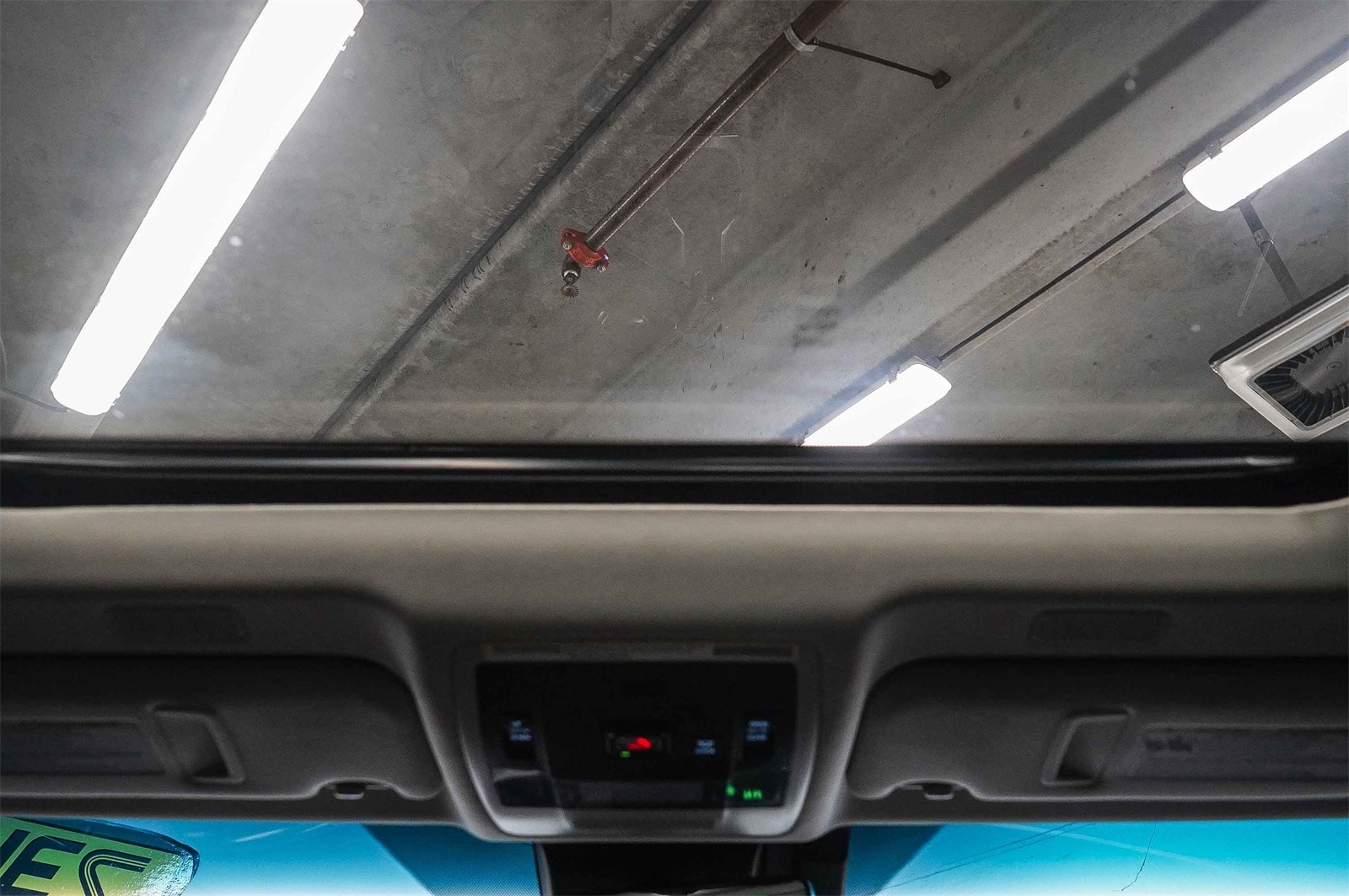 Thumbnail: 2023 Lexus ES - 16