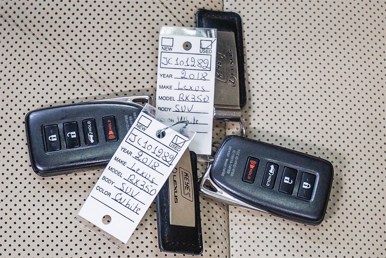 Thumbnail: 2018 Lexus RX - 19