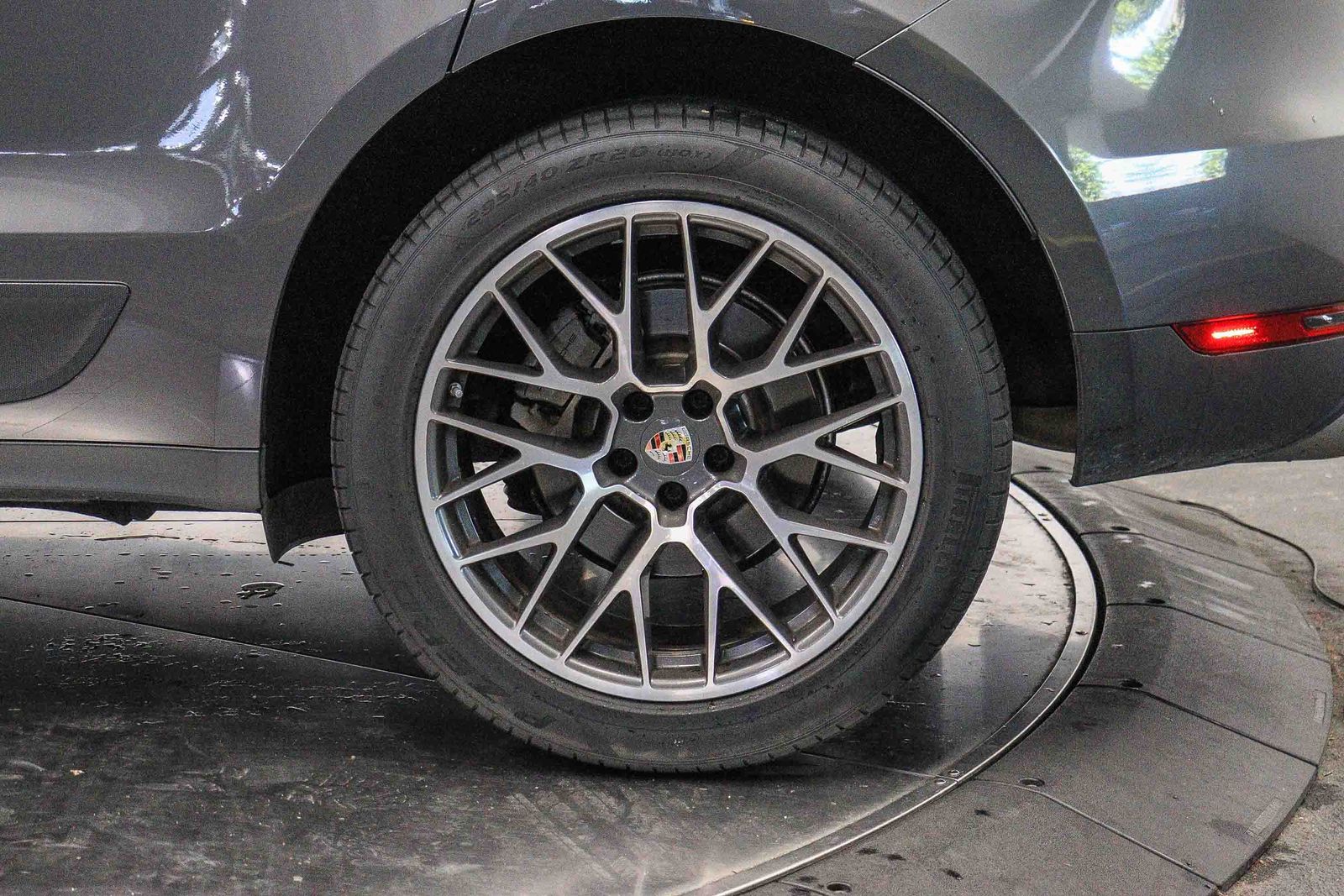 Thumbnail: 2016 Porsche Macan - 10