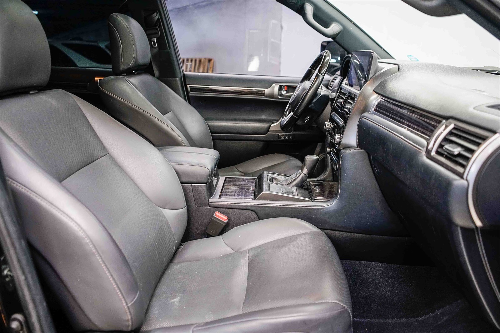 Thumbnail: 2023 Lexus GX - 16