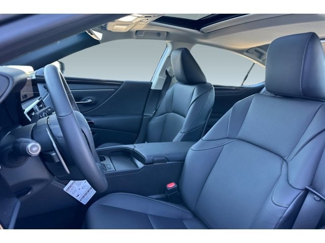 Thumbnail: 2025 Lexus ES - 18