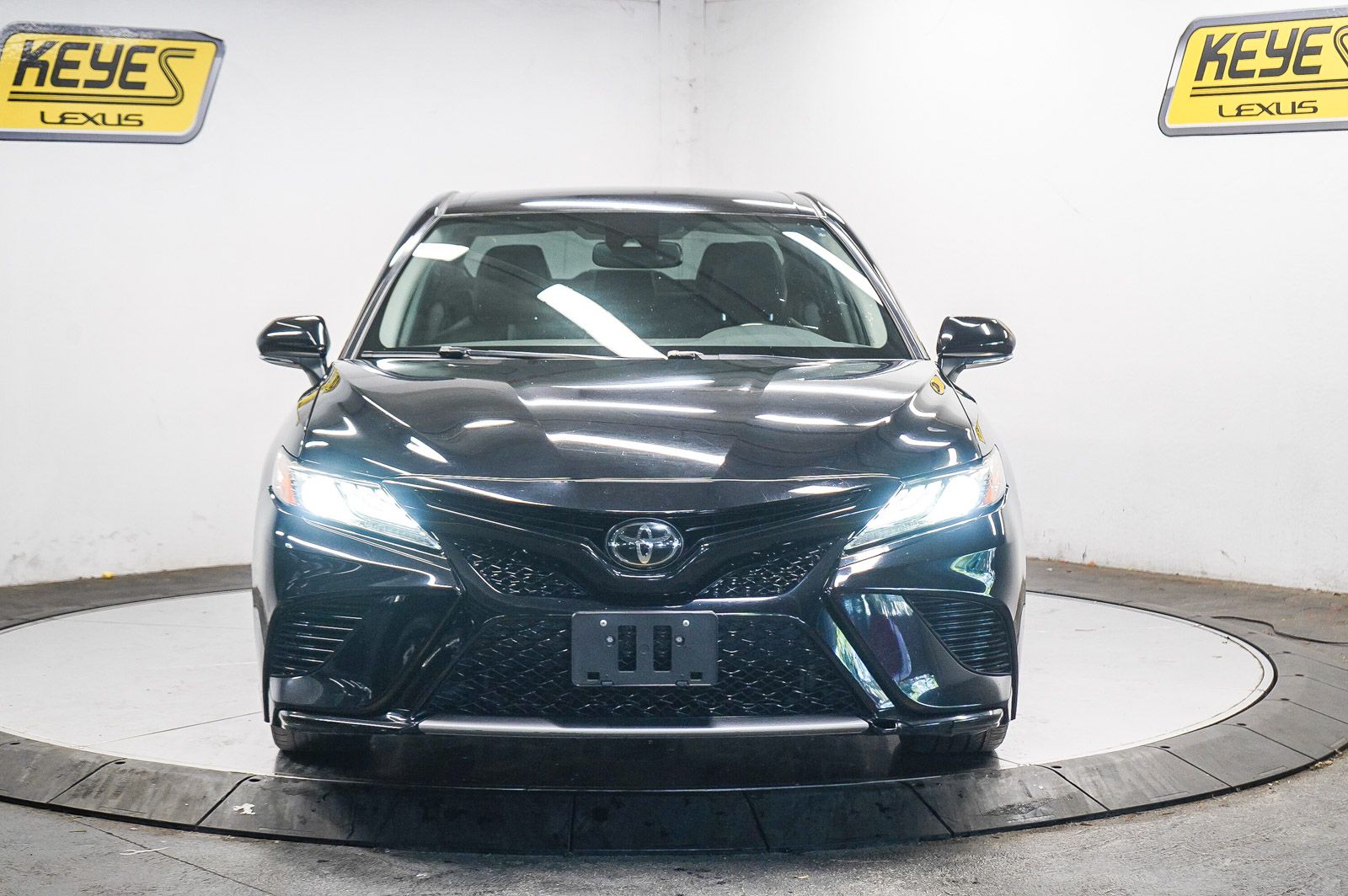 Thumbnail: 2019 Toyota Camry - 6