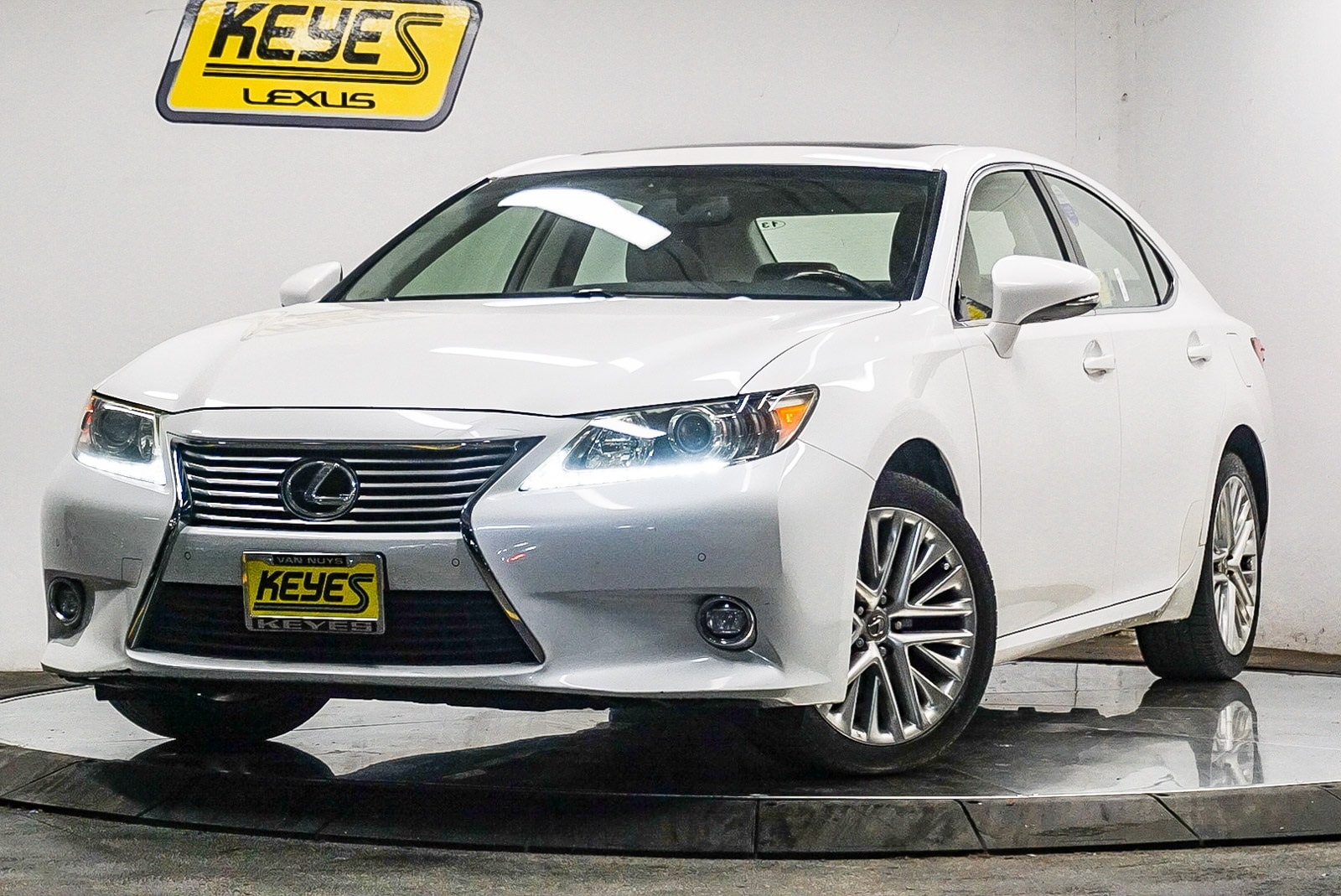 2014 Lexus ES 350 -
                  Van Nuys, CA