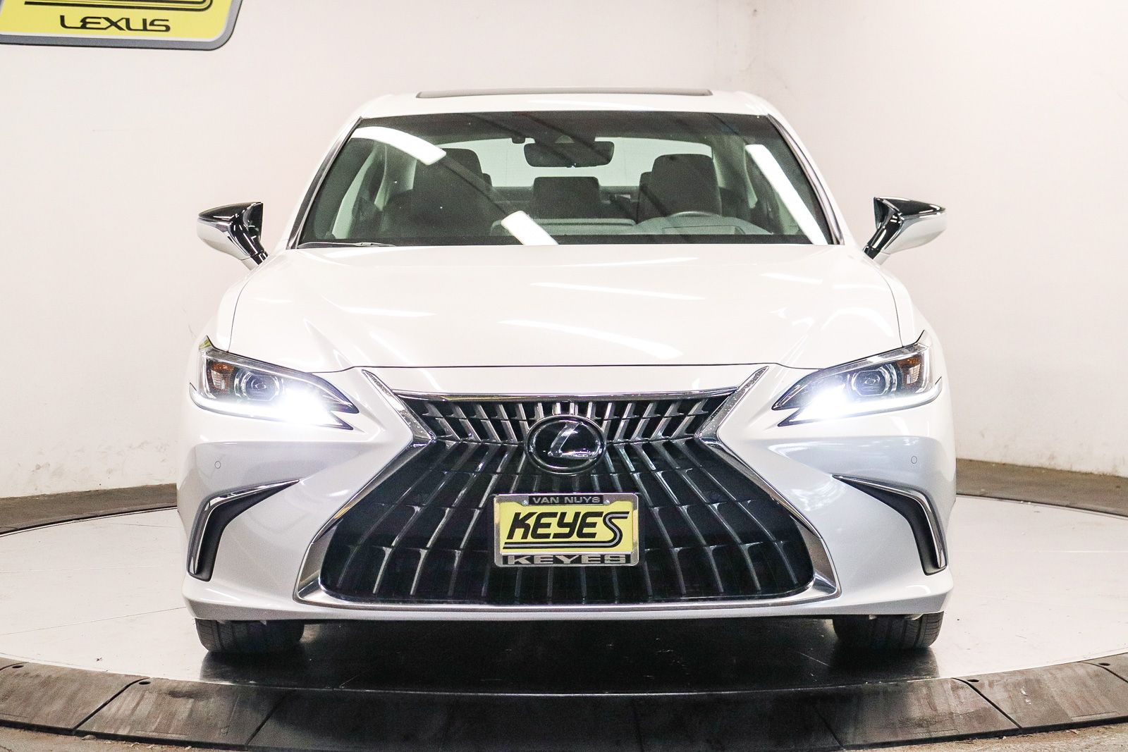 Thumbnail: 2025 Lexus ES - 5