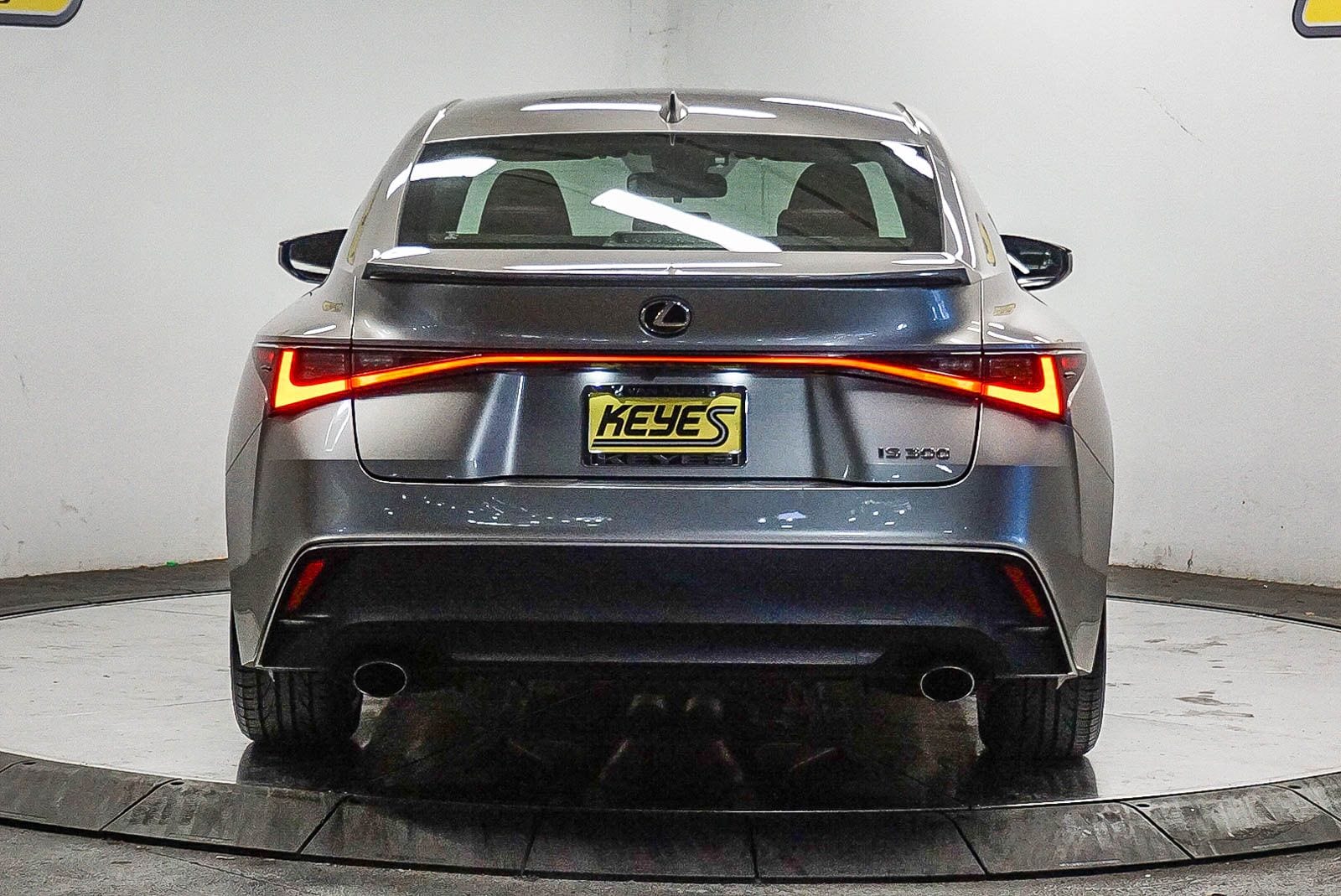 Thumbnail: 2022 Lexus IS - 3