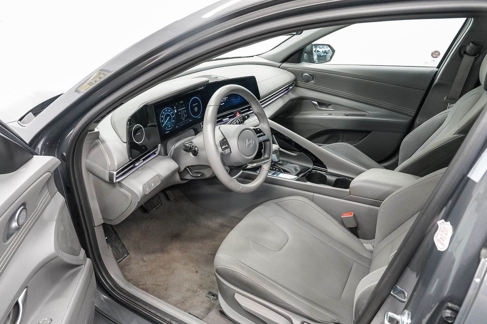 Thumbnail: 2025 Hyundai Elantra - 18