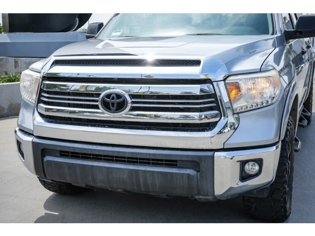 2017 Toyota Tundra SR5 8