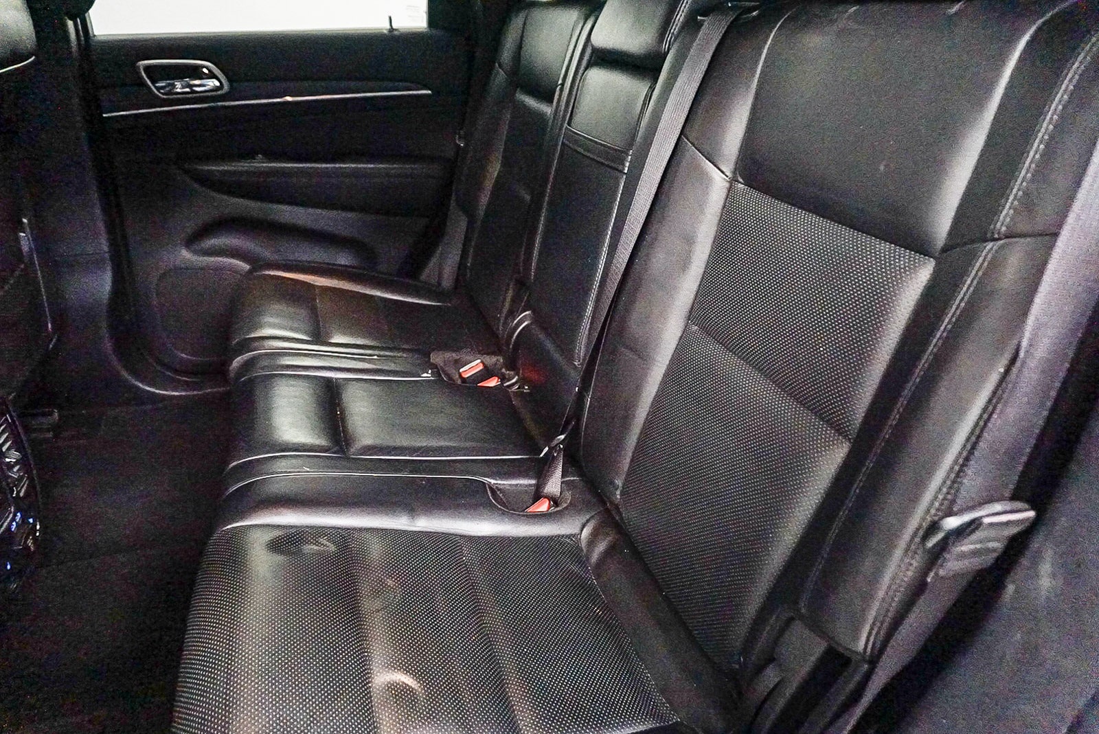 Thumbnail: 2020 Jeep Grand Cherokee - 19