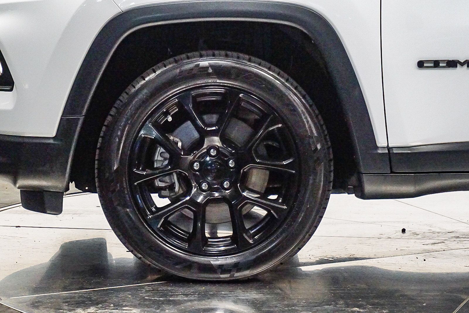 Thumbnail: 2023 Jeep Compass - 8