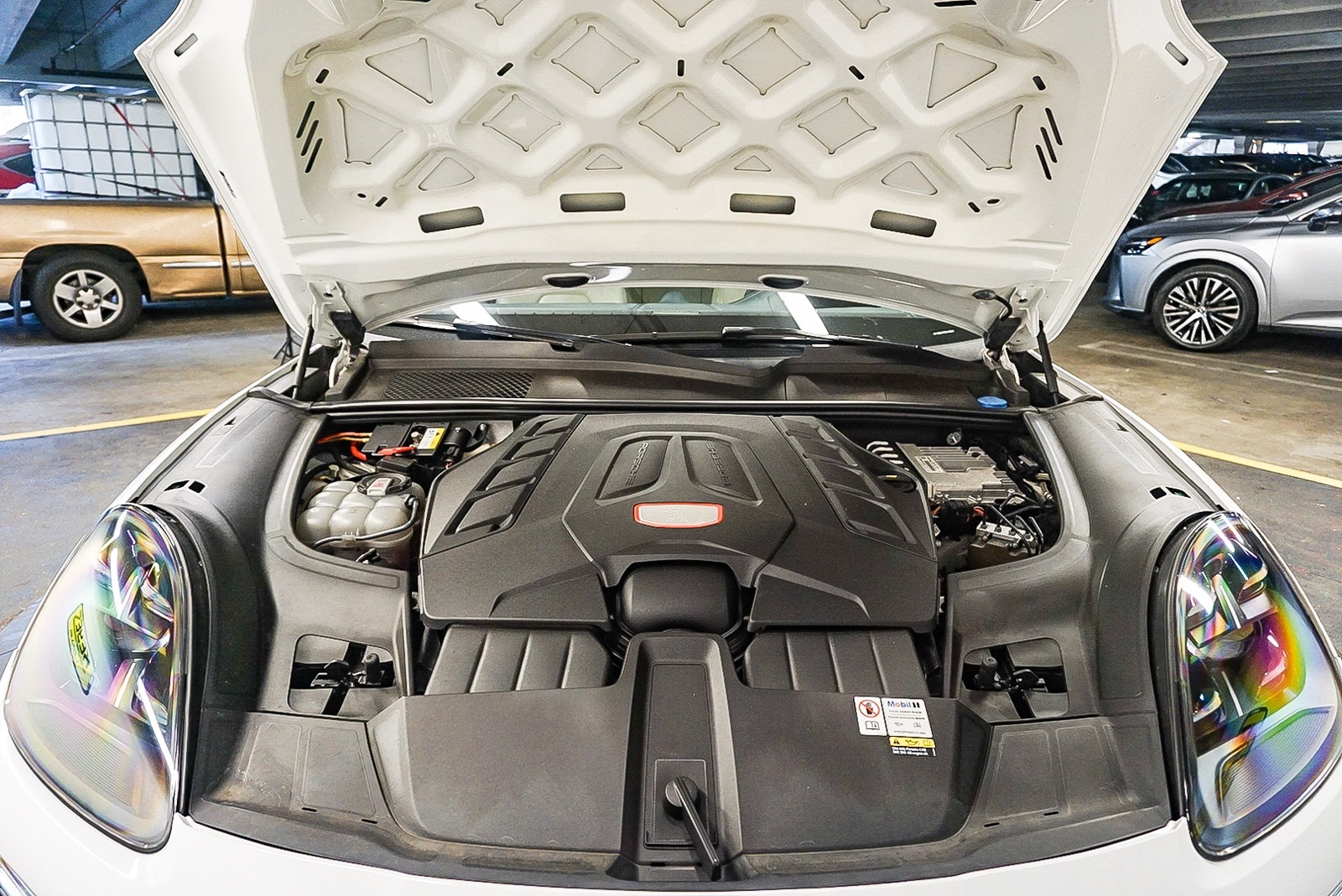 Thumbnail: 2023 Porsche Cayenne - 27