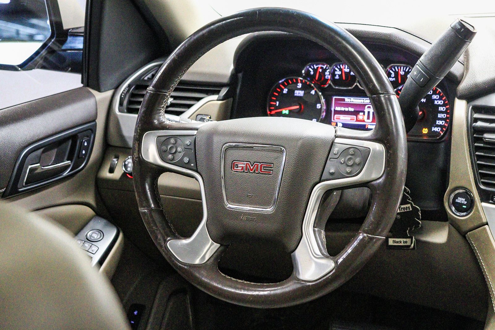 Thumbnail: 2015 GMC Yukon - 18