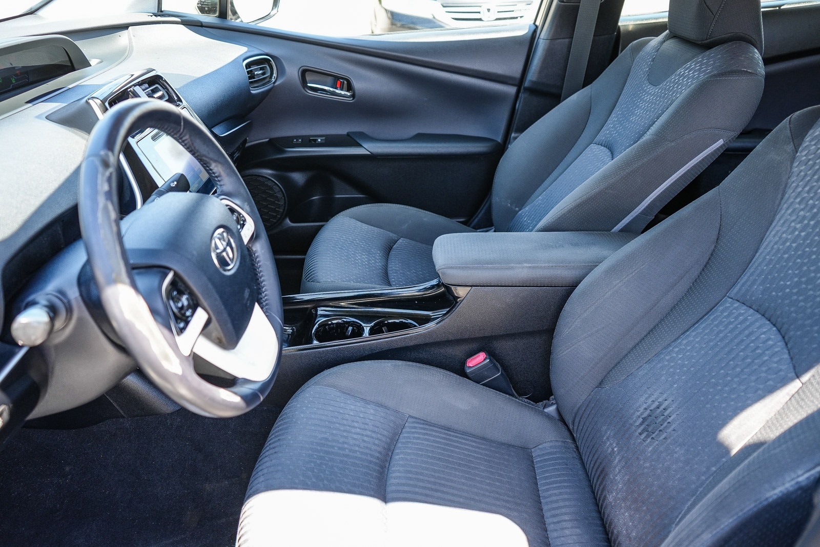 Thumbnail: 2017 Toyota Prius Prime - 23
