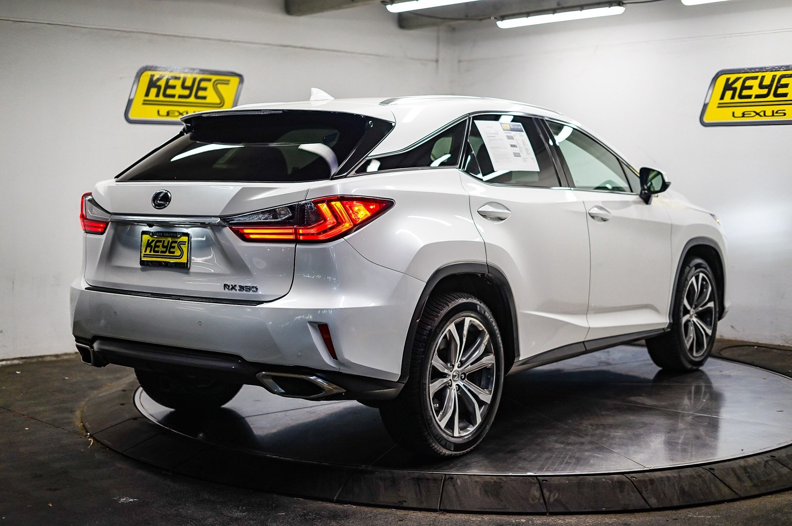 Thumbnail: 2017 Lexus RX - 4