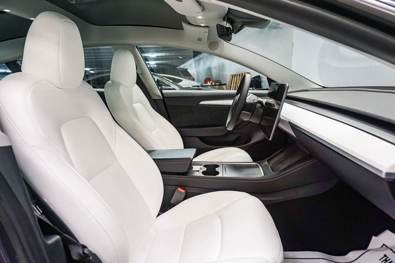 Thumbnail: 2023 Tesla Model 3 - 17