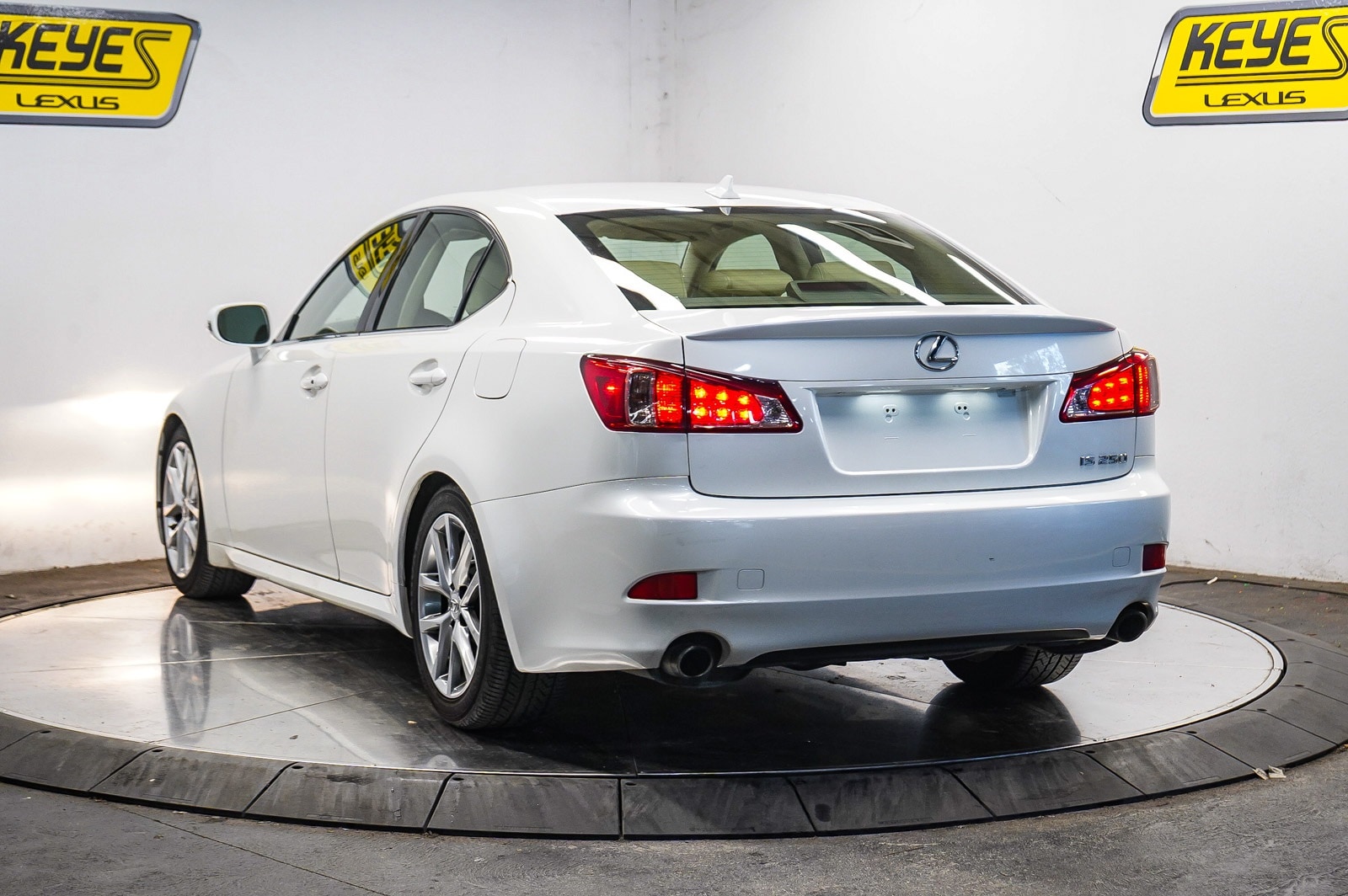 Thumbnail: 2013 Lexus IS - 2