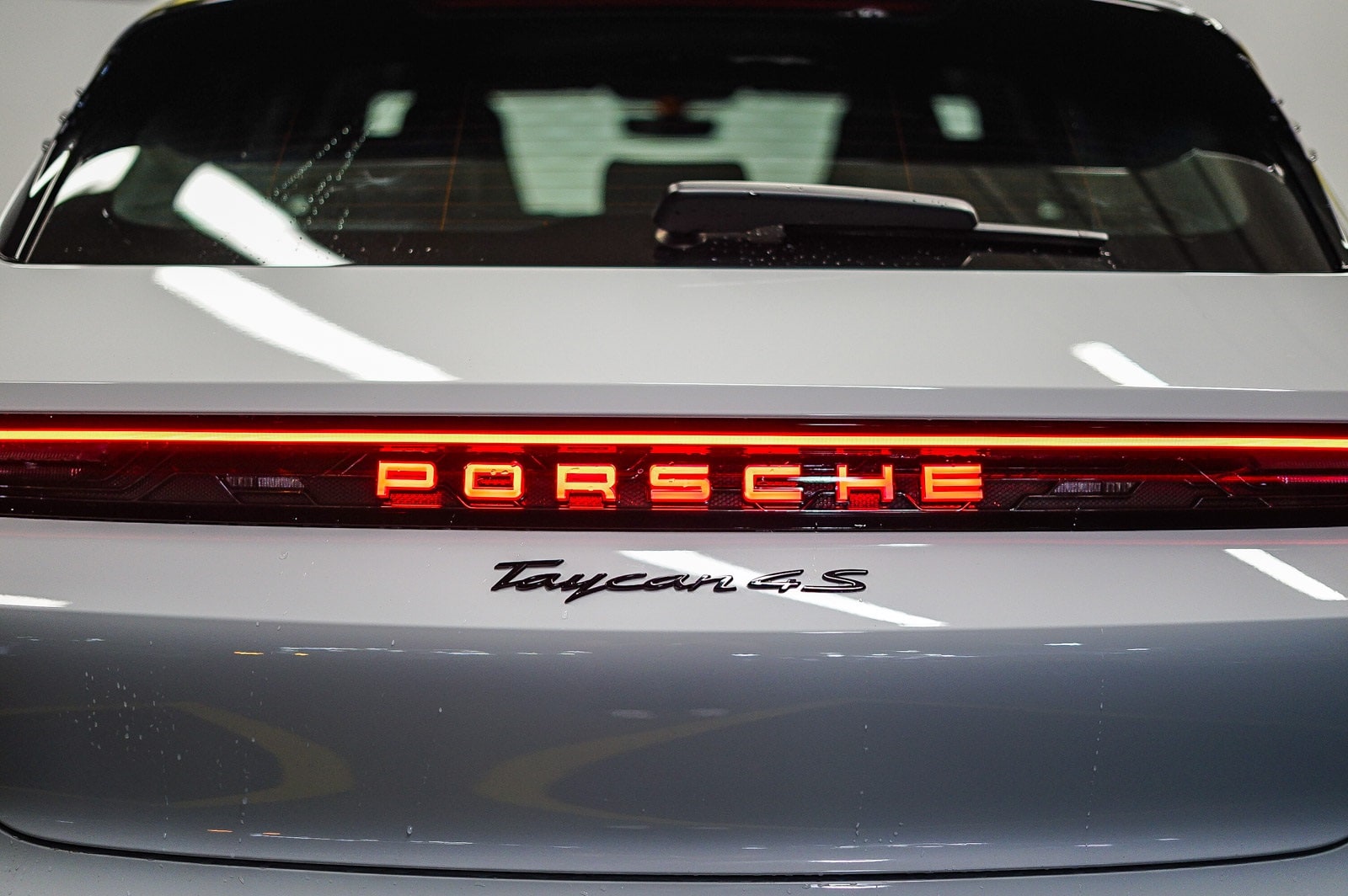 Thumbnail: 2025 Porsche Taycan - 10