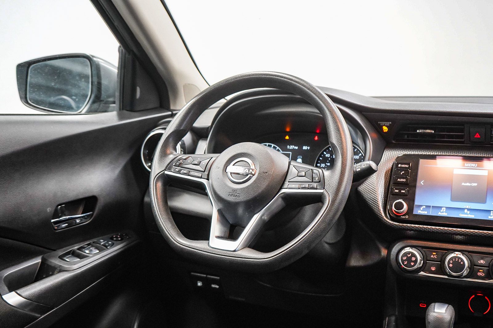 Thumbnail: 2023 Nissan Kicks - 15