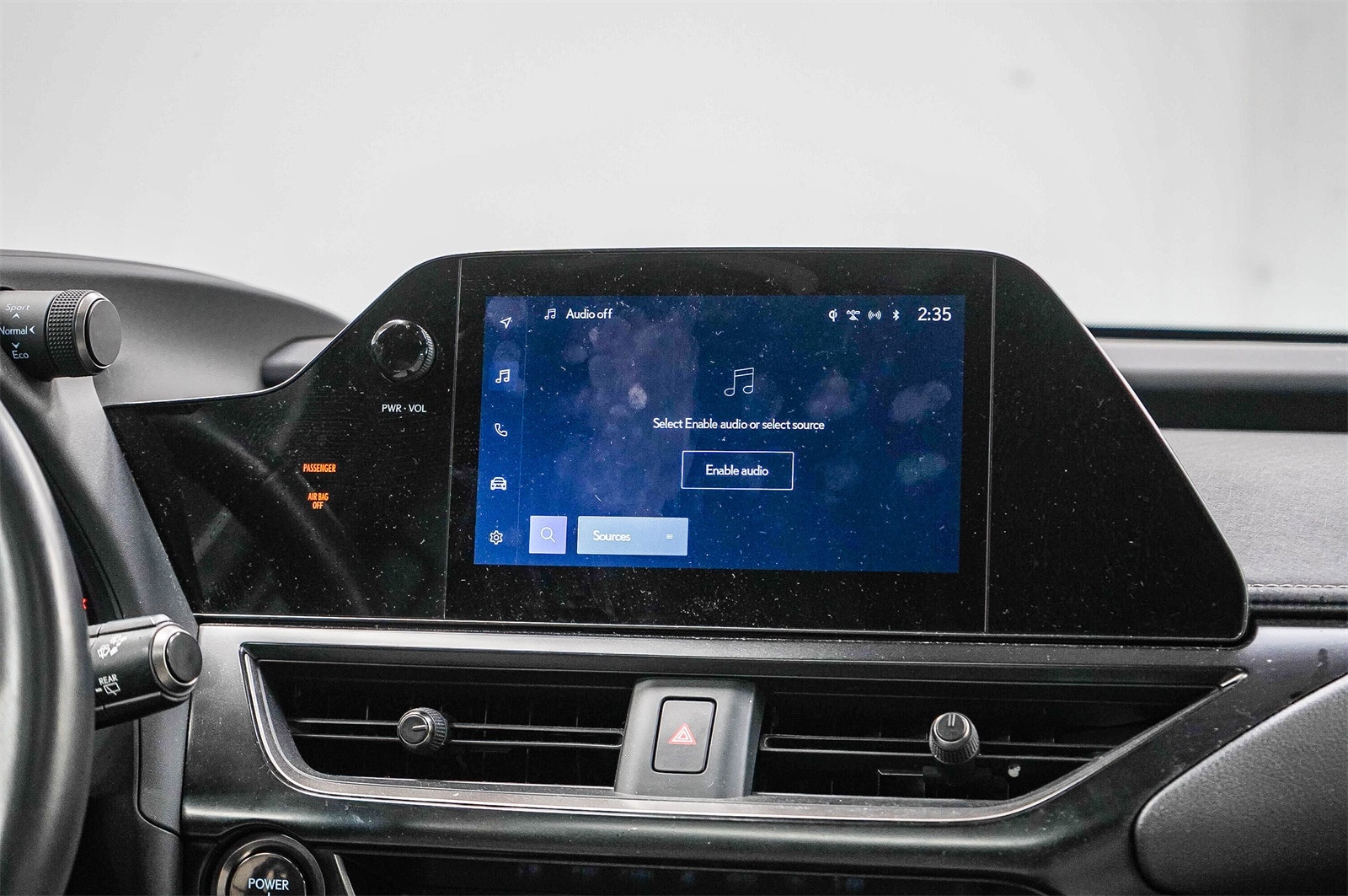 Thumbnail: 2025 Lexus UX - 14