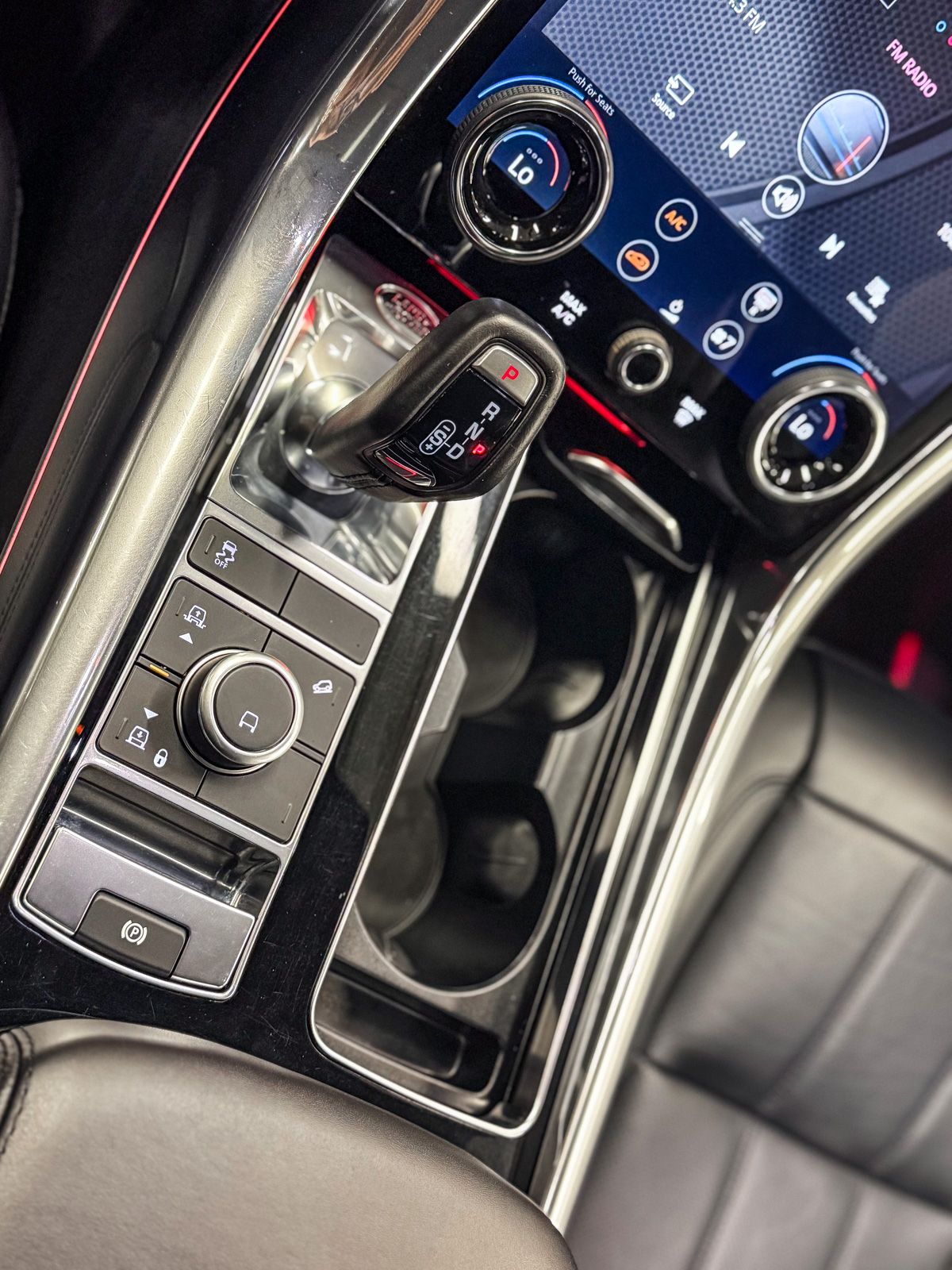 Thumbnail: 2022 Land Rover Range Rover Sport - 24