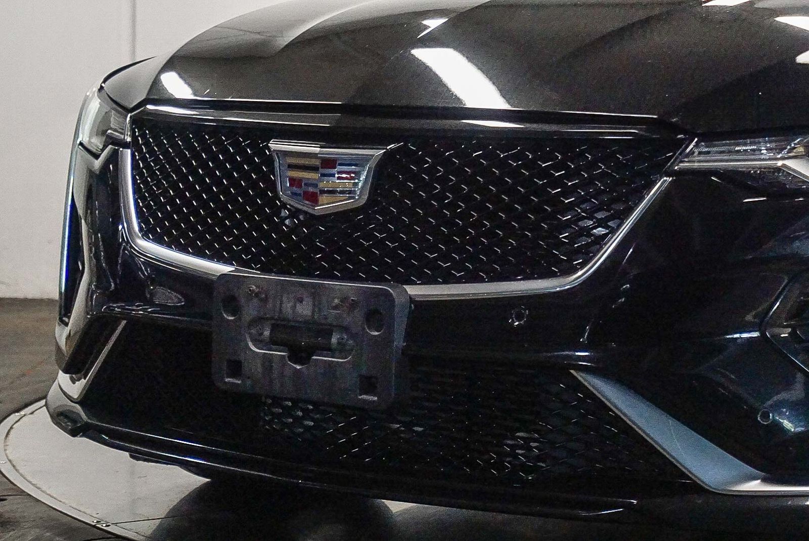 Thumbnail: 2023 Cadillac CT4 - 8