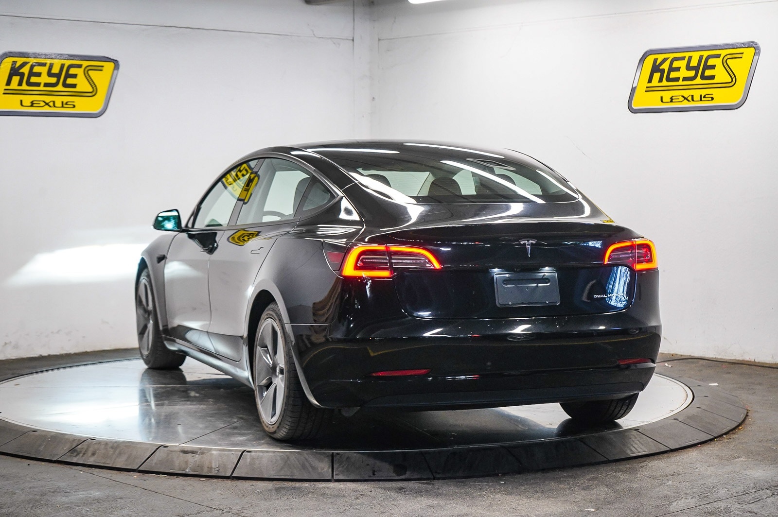 Thumbnail: 2021 Tesla Model 3 - 2