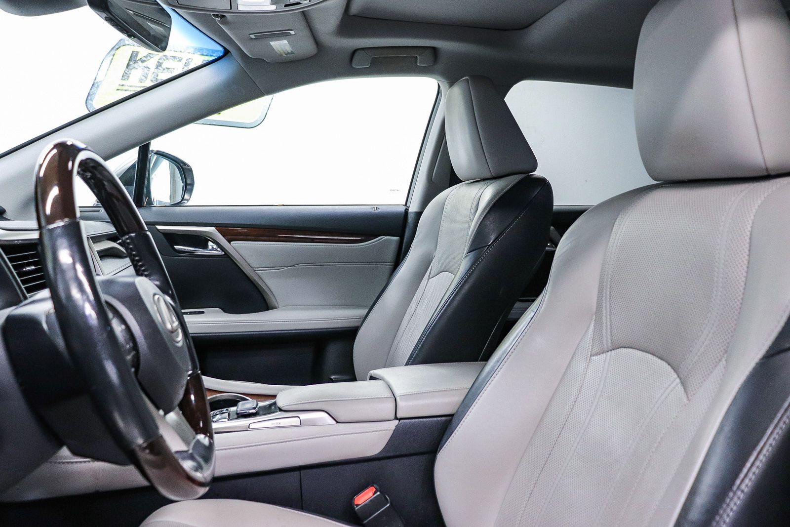 Thumbnail: 2017 Lexus RX - 18