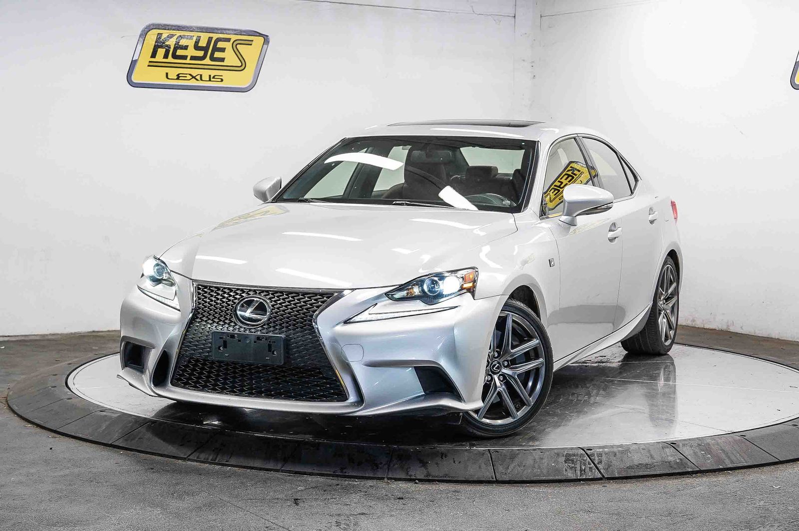 2016 Lexus IS 350 200t's photo
