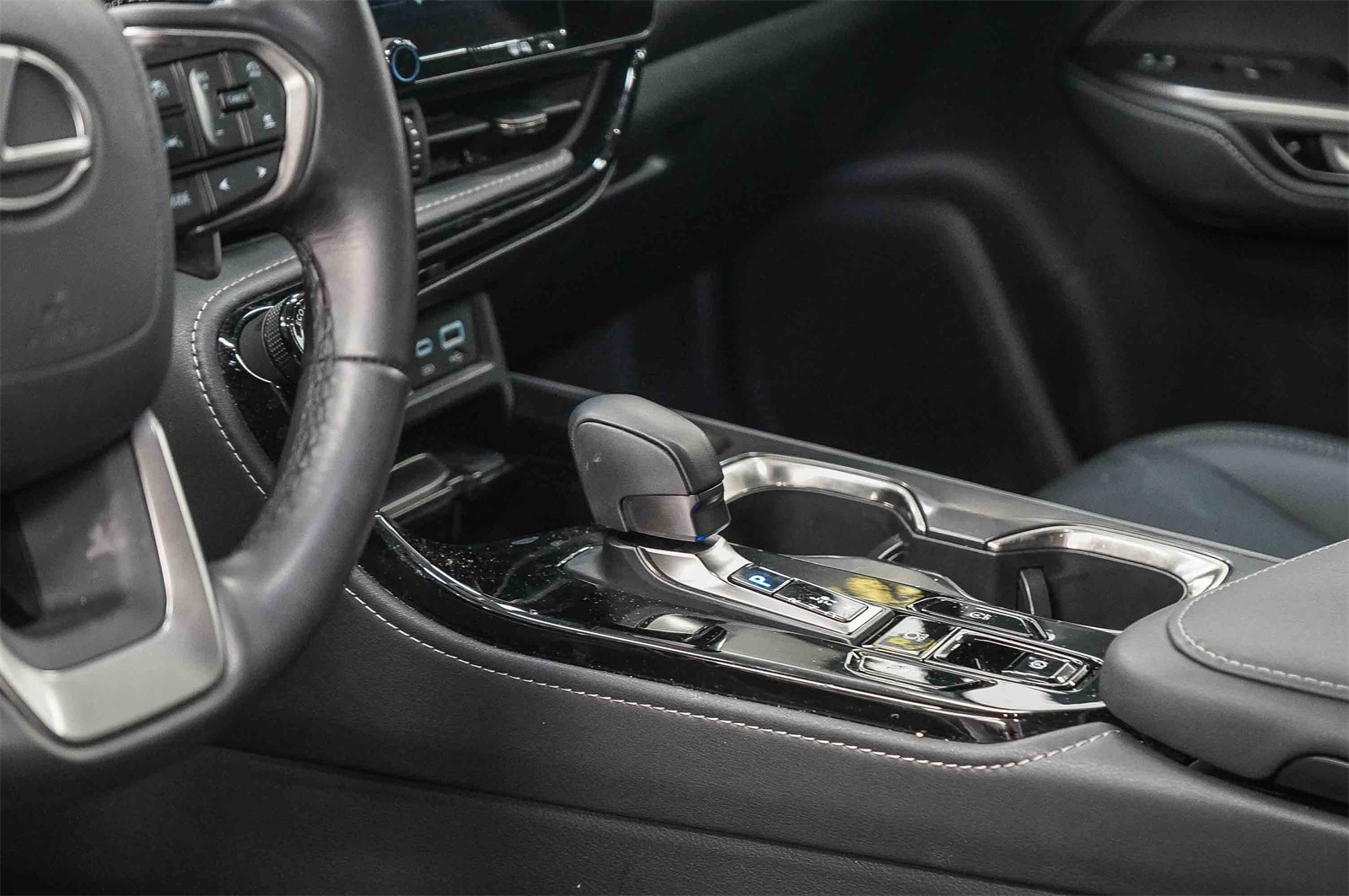 Thumbnail: 2025 Lexus ES - 23