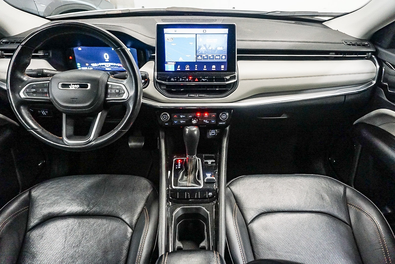 Thumbnail: 2022 Jeep Compass - 14