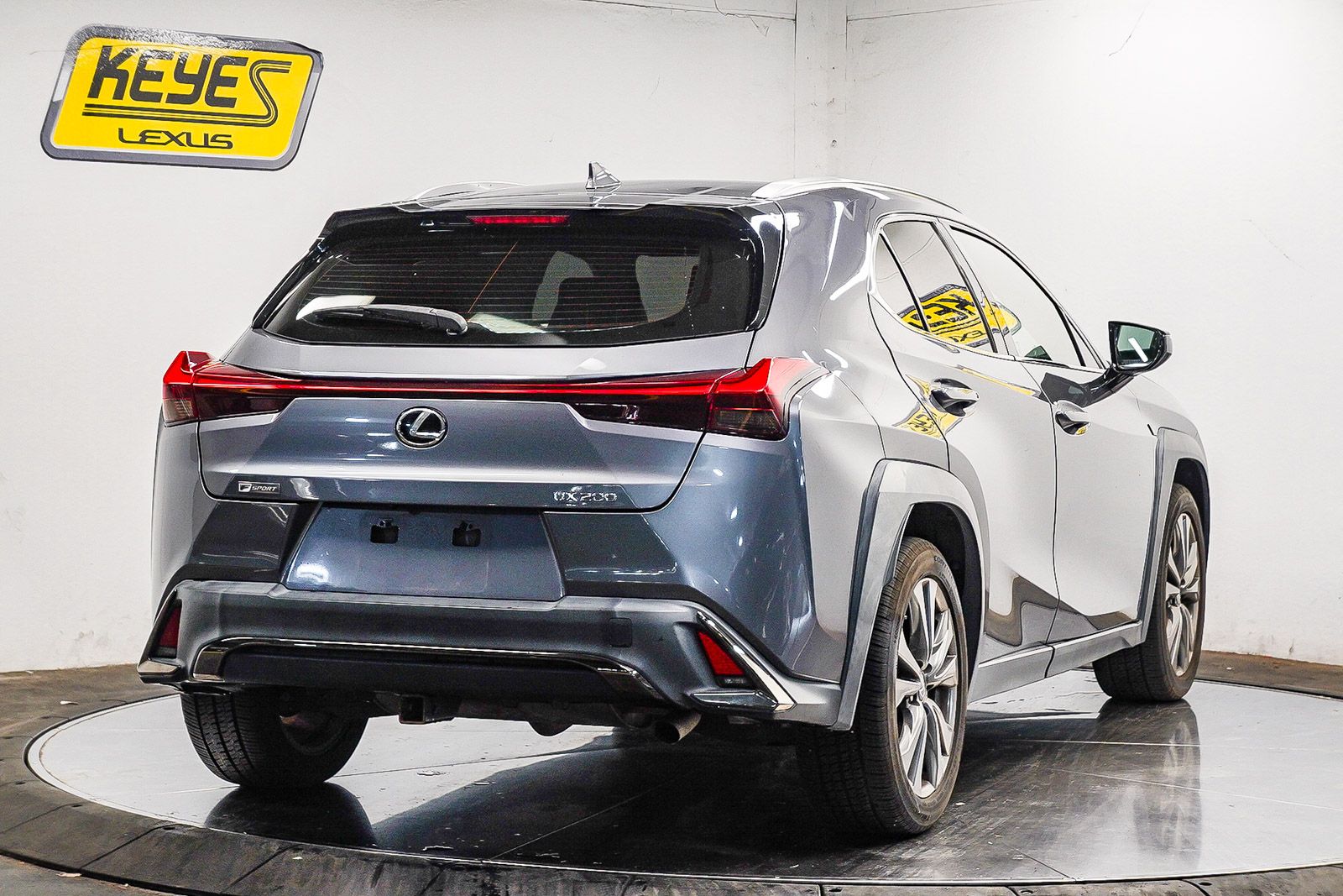 Thumbnail: 2020 Lexus UX - 3