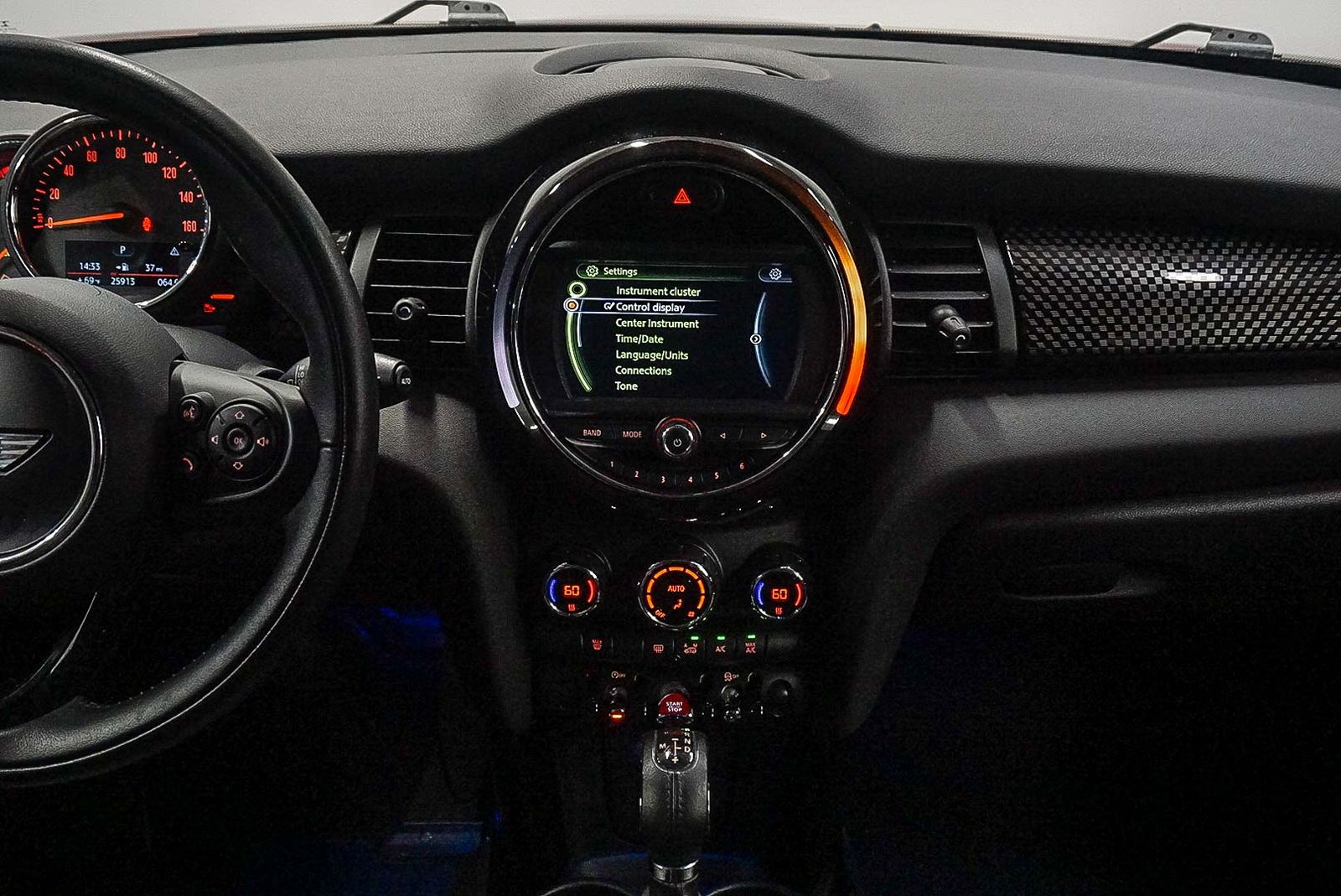 Thumbnail: 2016 MINI Cooper Hardtop - 13