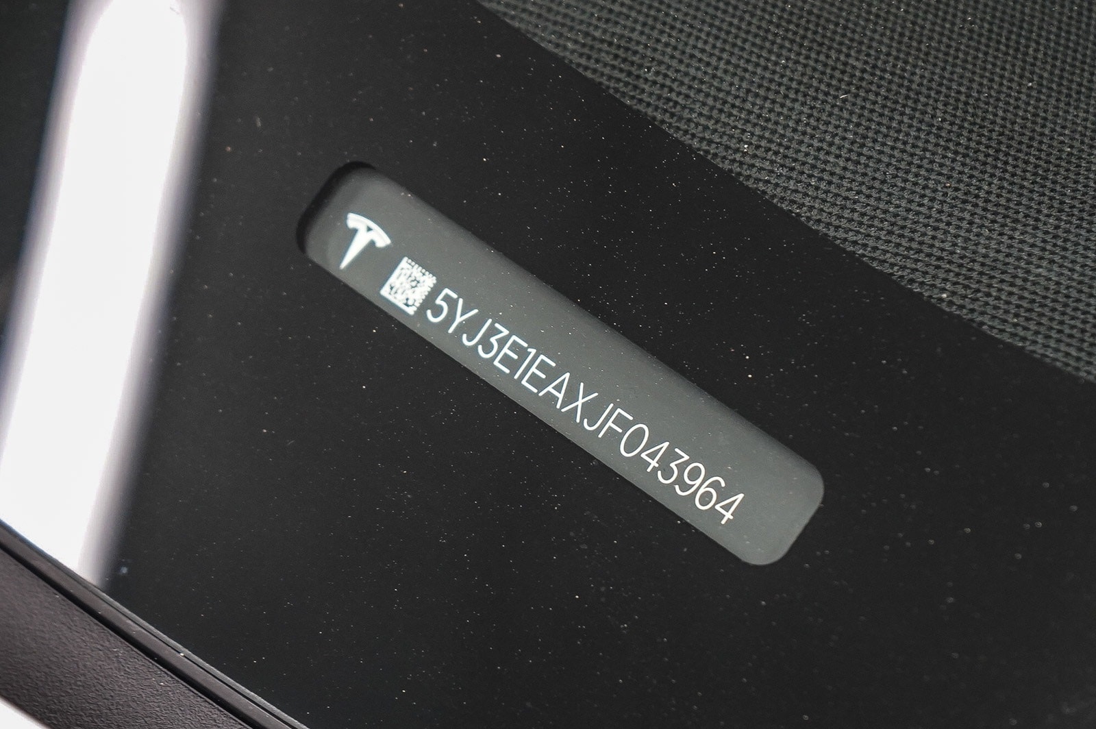 Thumbnail: 2018 Tesla Model 3 - 27