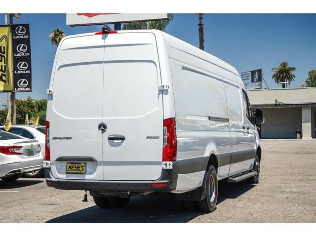 Thumbnail: 2023 Mercedes-Benz Sprinter - 4