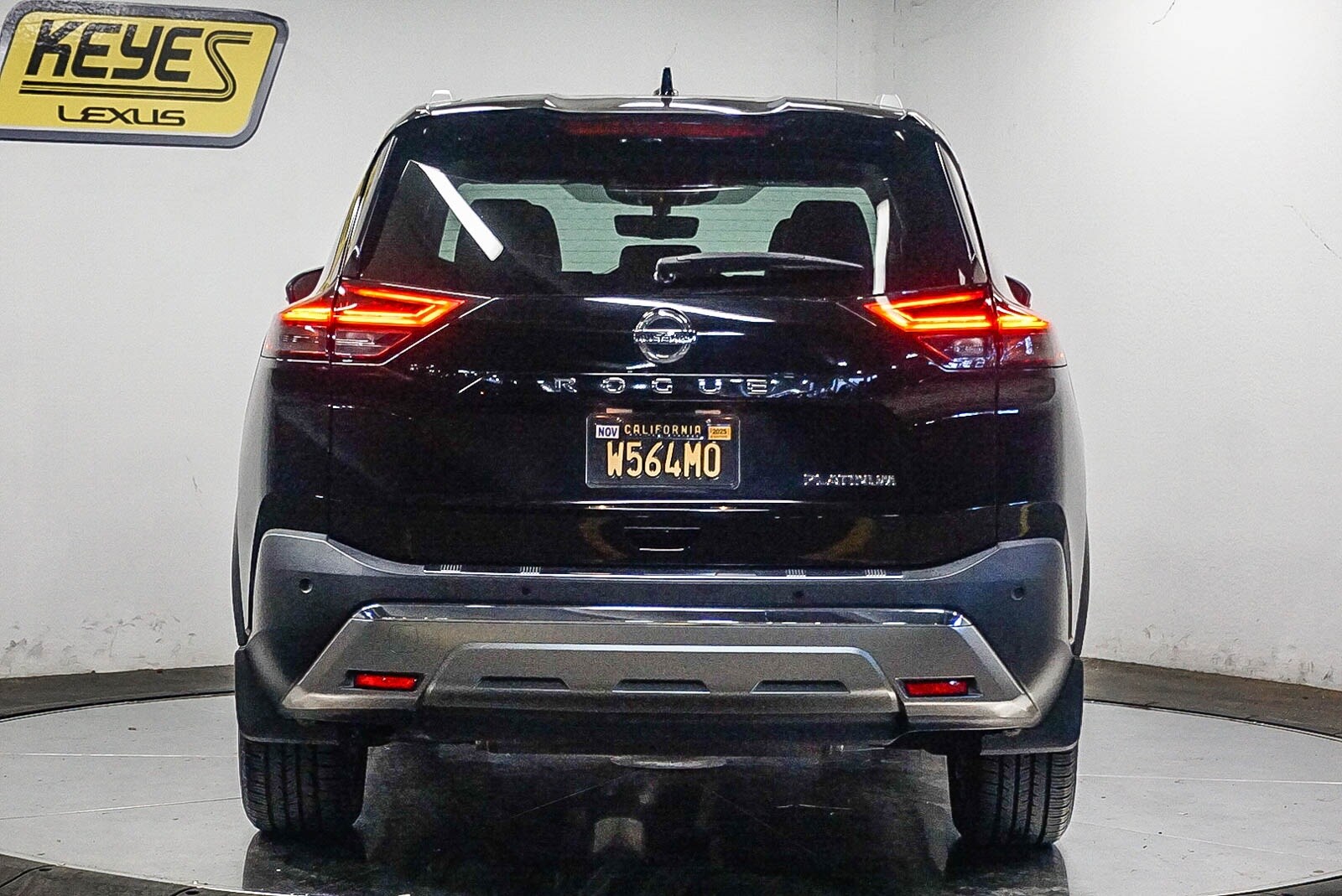 2021 Nissan Rogue Platinum photo 3