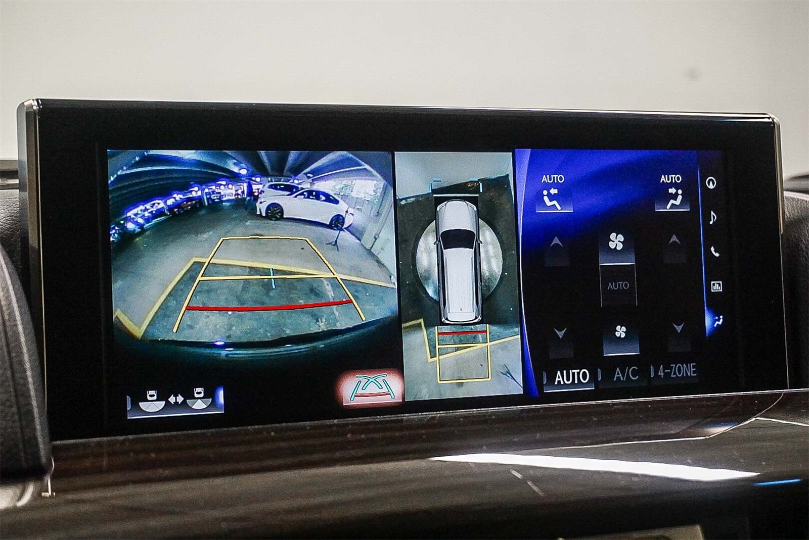 Thumbnail: 2021 Lexus LX - 26