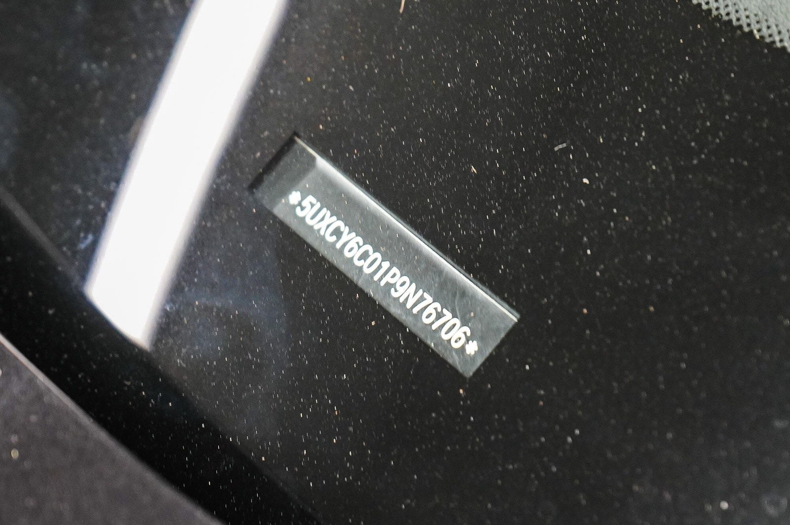 Thumbnail: 2023 BMW X6 - 30