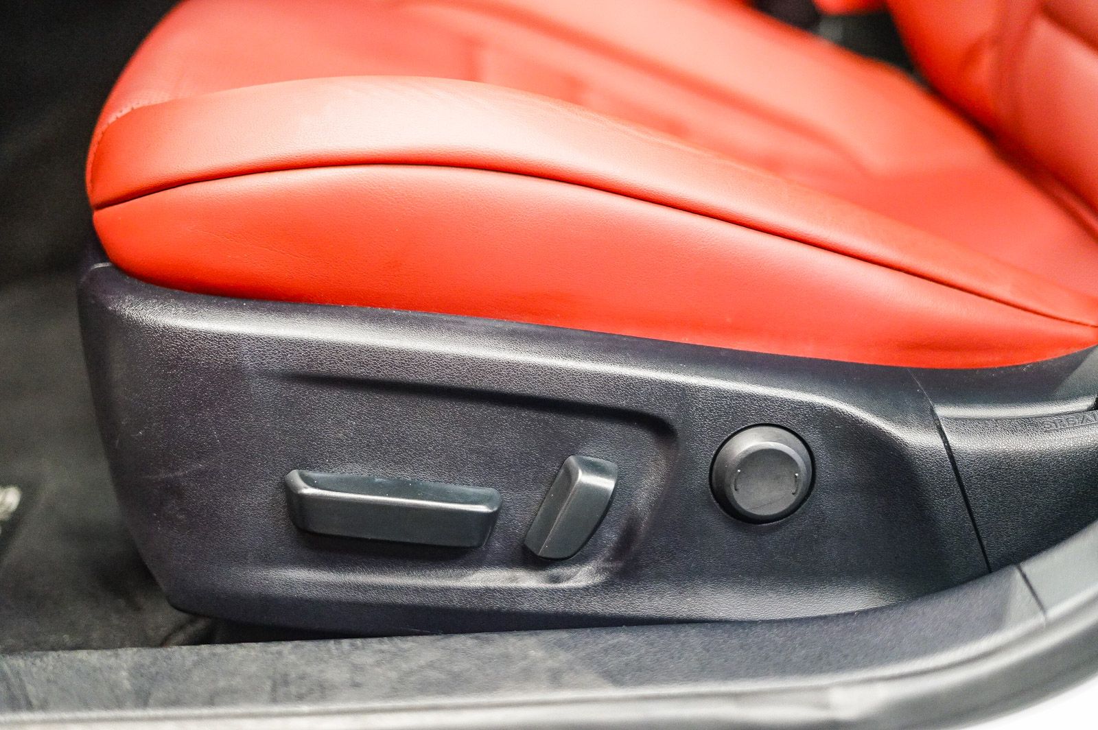 Thumbnail: 2023 Lexus IS - 20