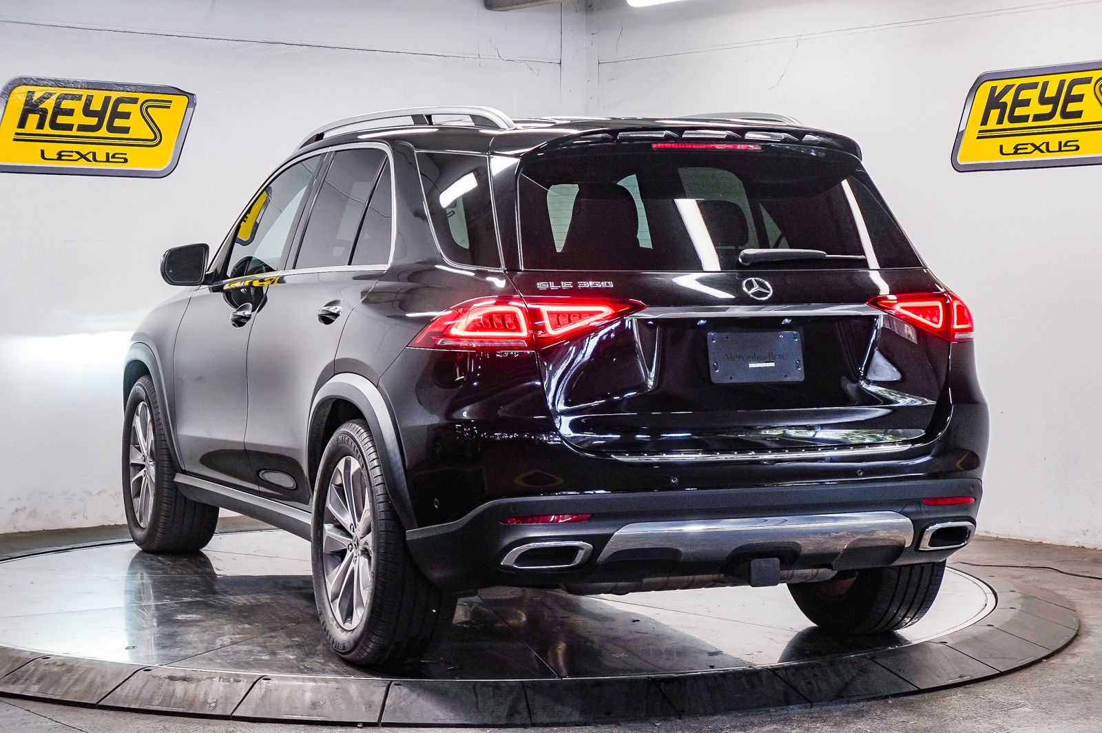 Thumbnail: 2022 Mercedes-Benz GLE - 2