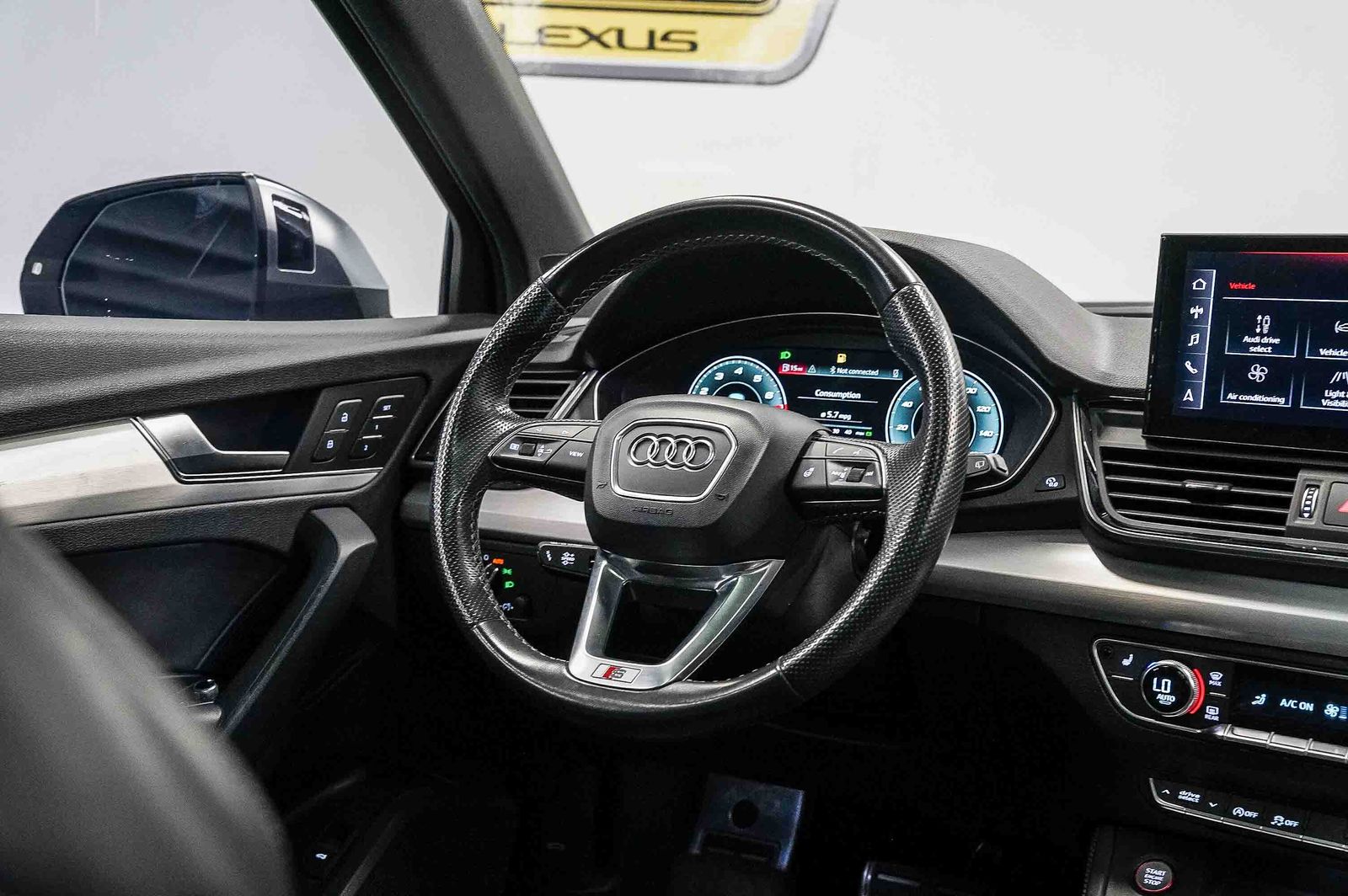 Thumbnail: 2021 Audi SQ5 - 14