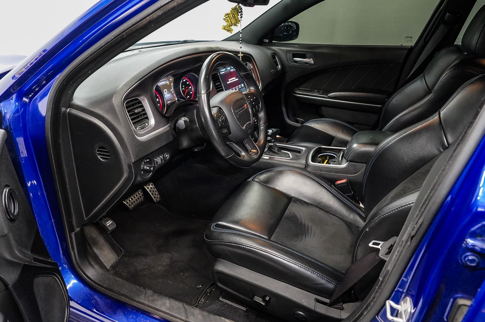 Thumbnail: 2022 Dodge Charger - 16