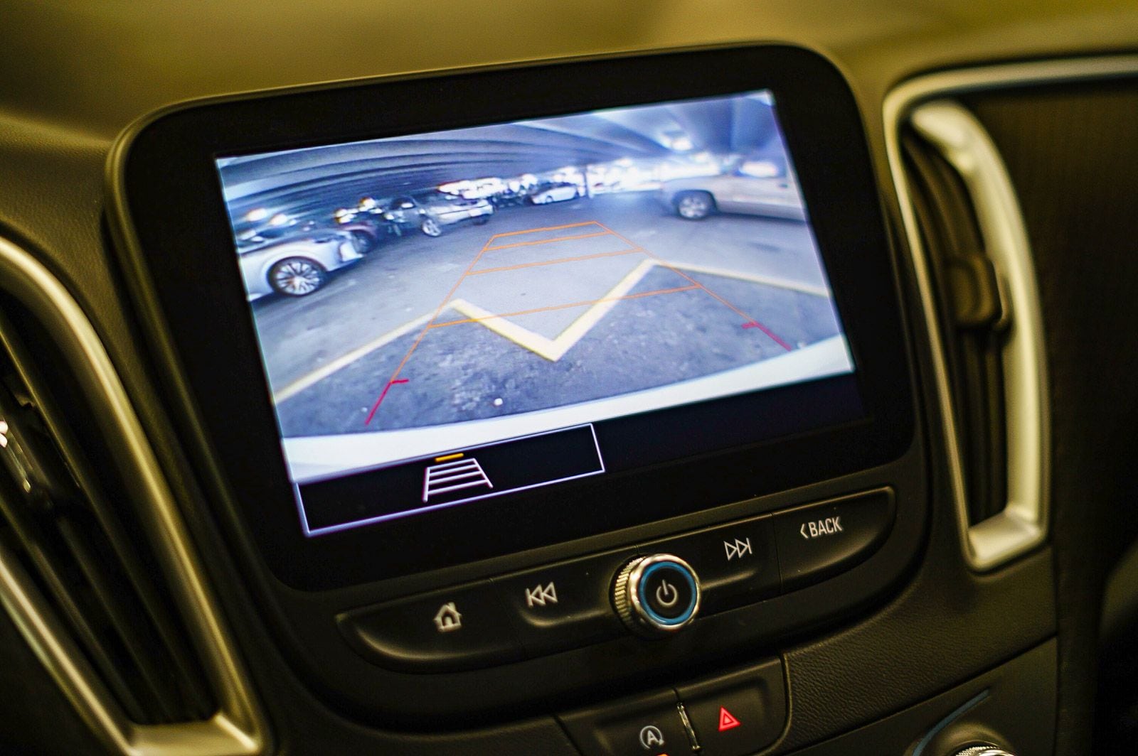 Thumbnail: 2022 Chevrolet Malibu - 24