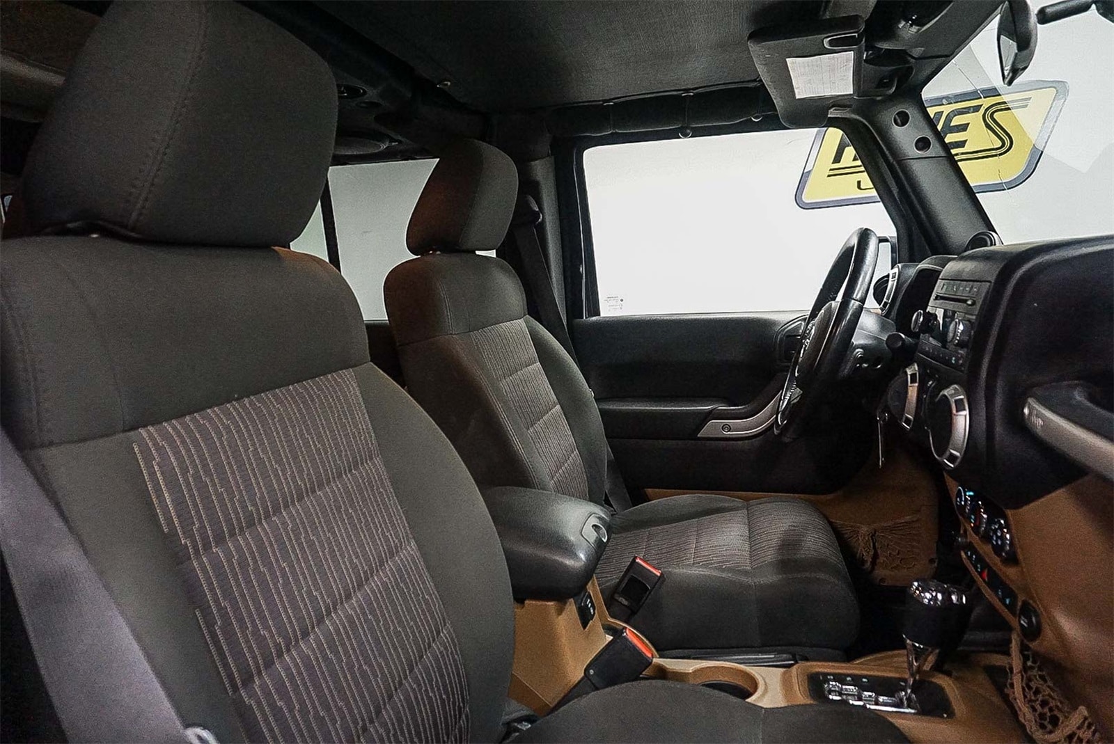 Thumbnail: 2012 Jeep Wrangler - 17