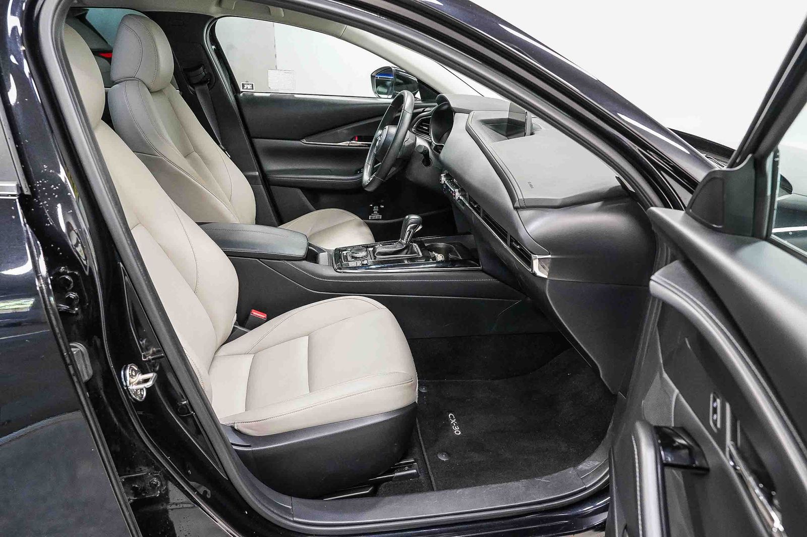 Thumbnail: 2023 Mazda CX-30 - 15