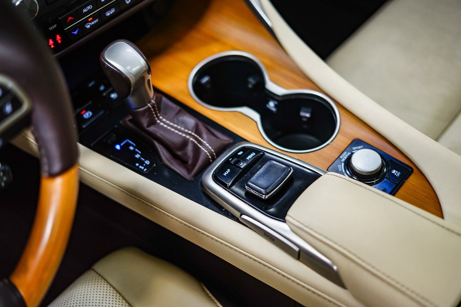 Thumbnail: 2017 Lexus RX - 23