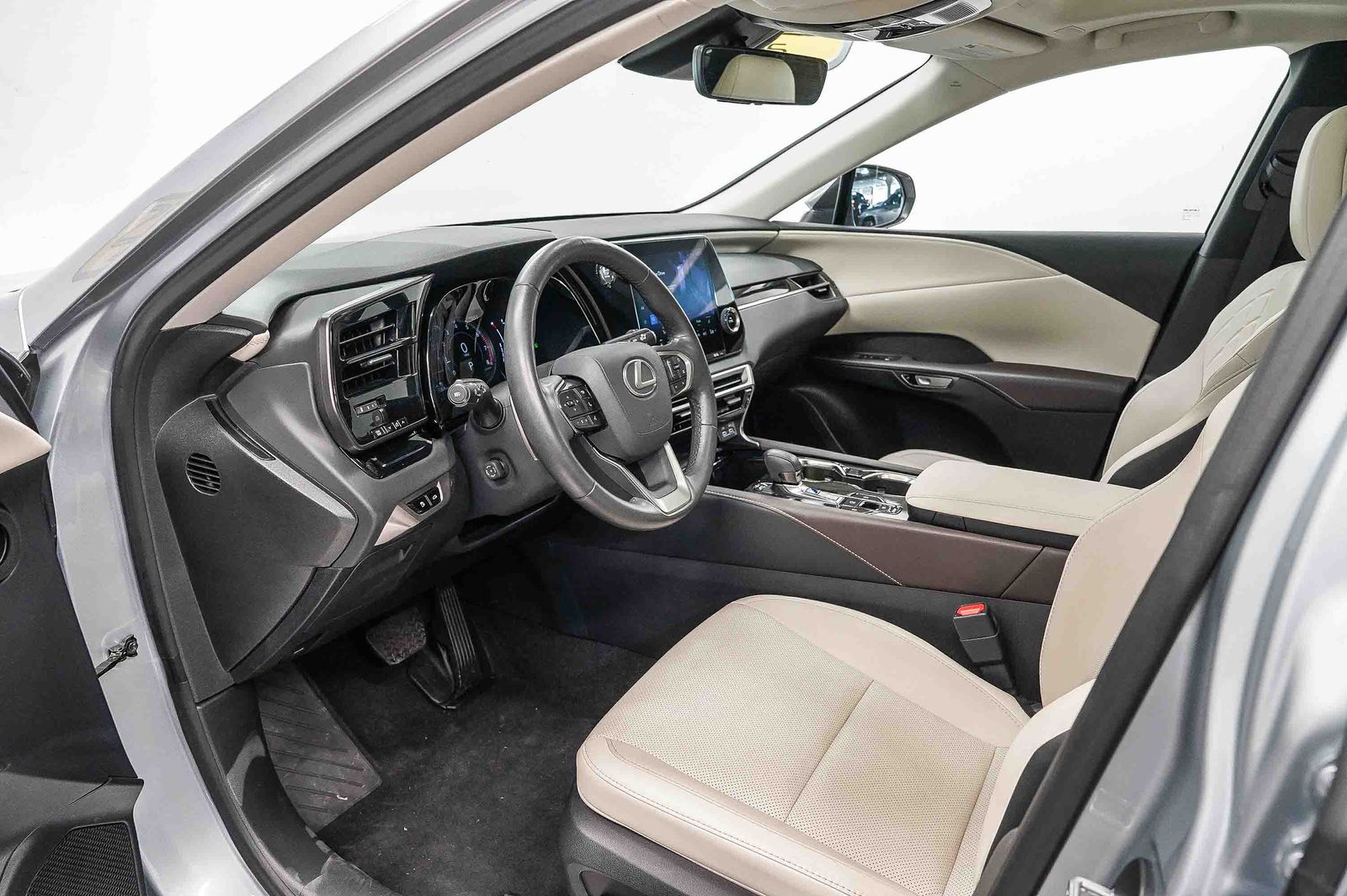 Thumbnail: 2024 Lexus ES - 17