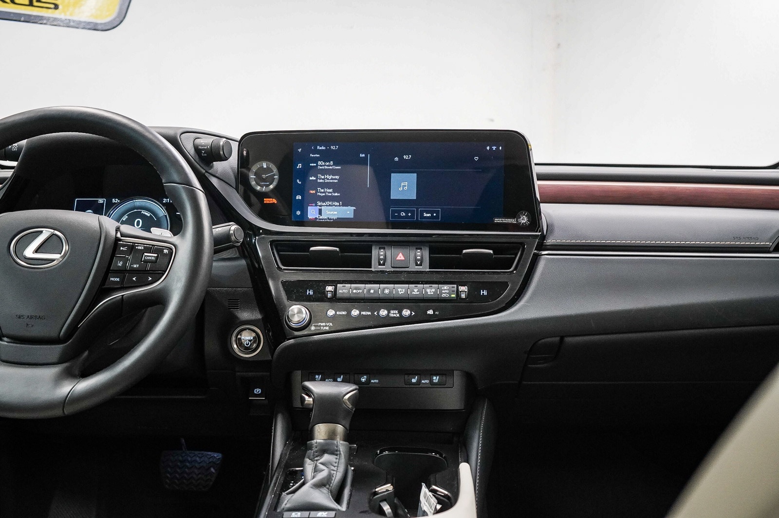 Thumbnail: 2025 Lexus ES - 13