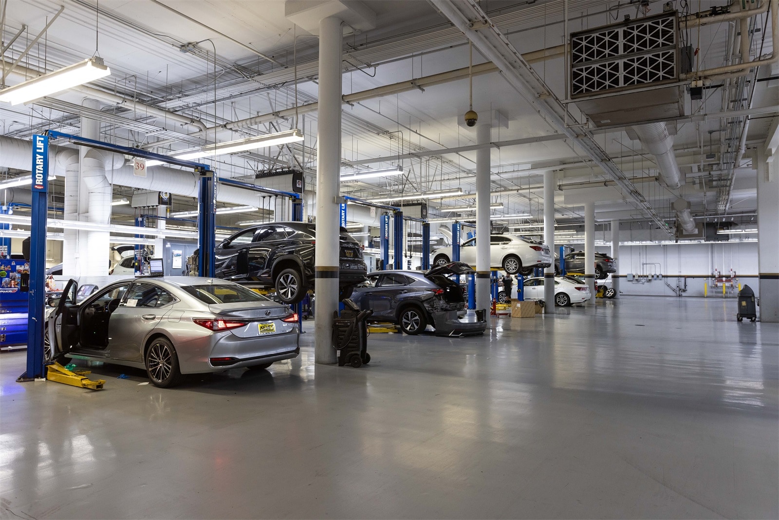 Thumbnail: 2019 Genesis G80 - 37