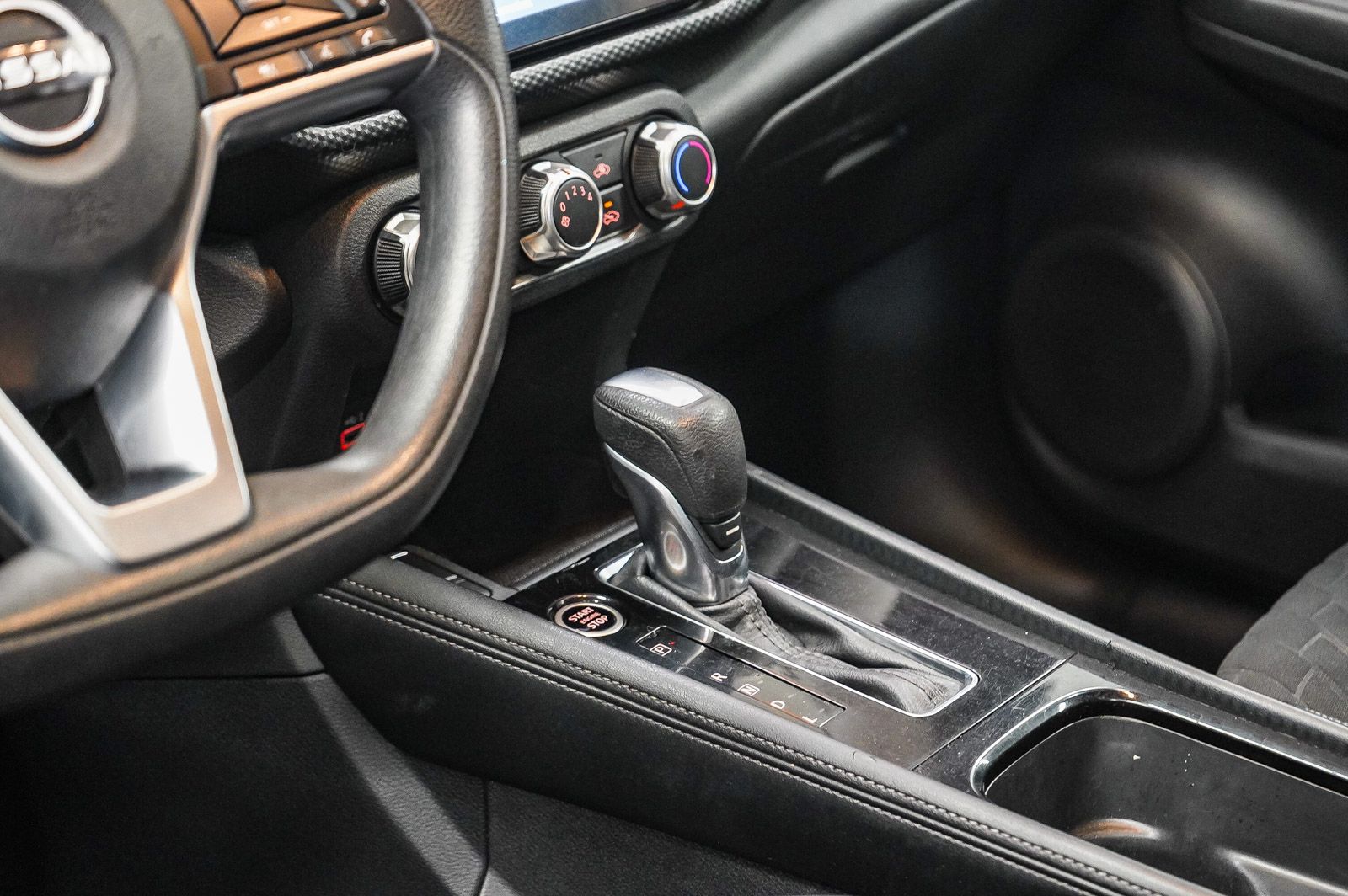 Thumbnail: 2023 Nissan Kicks - 23